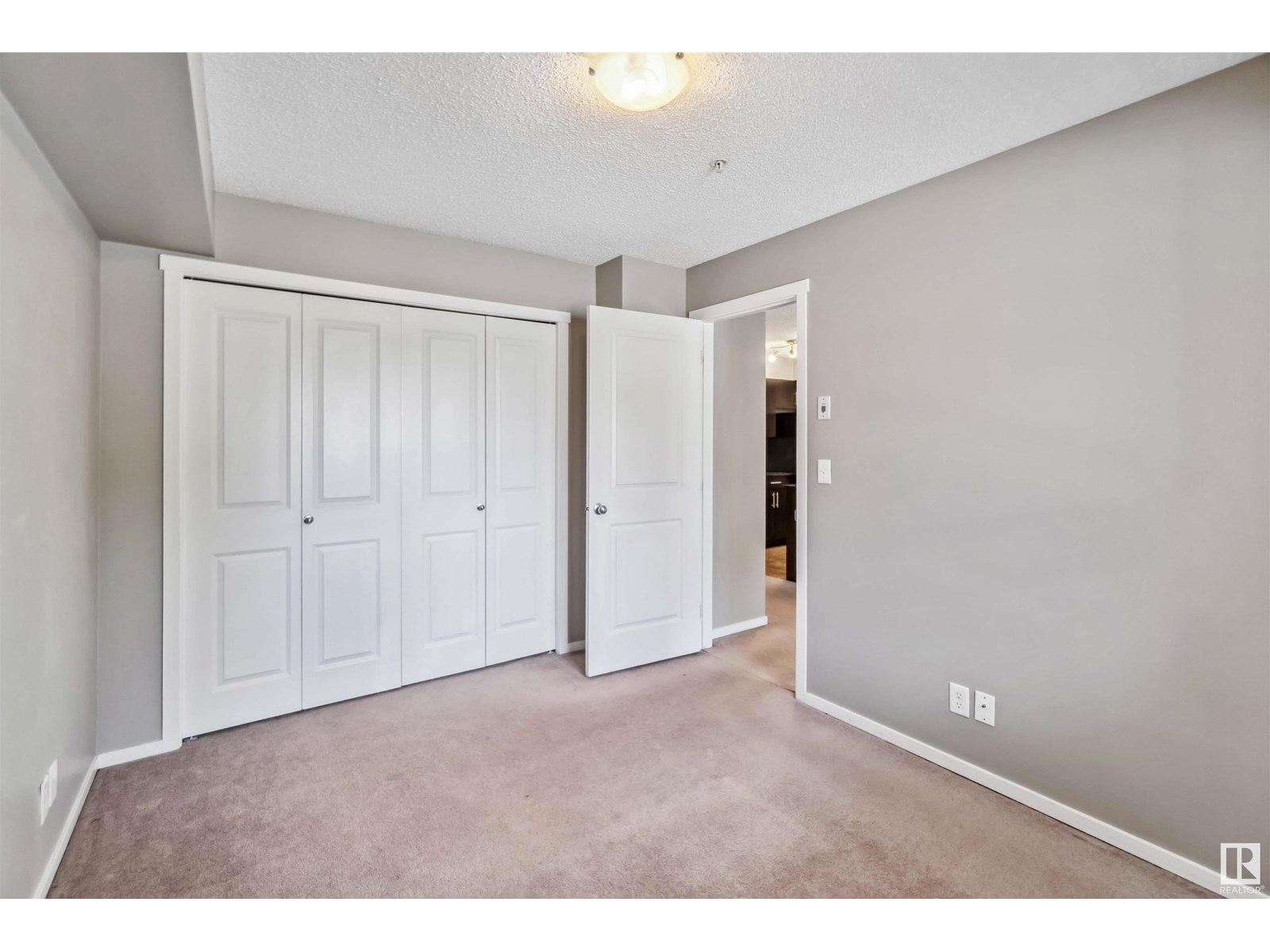 Photo 34 of 112 5816 Mullen Pl Nw, Edmonton AB