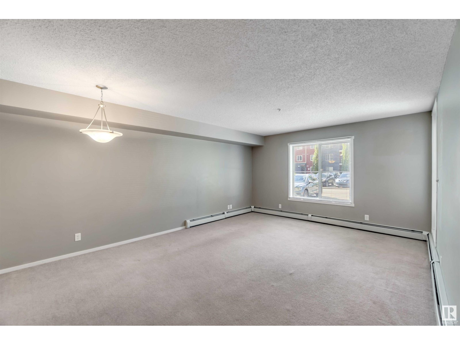 Photo 7 of 112 5816 Mullen Pl Nw, Edmonton AB