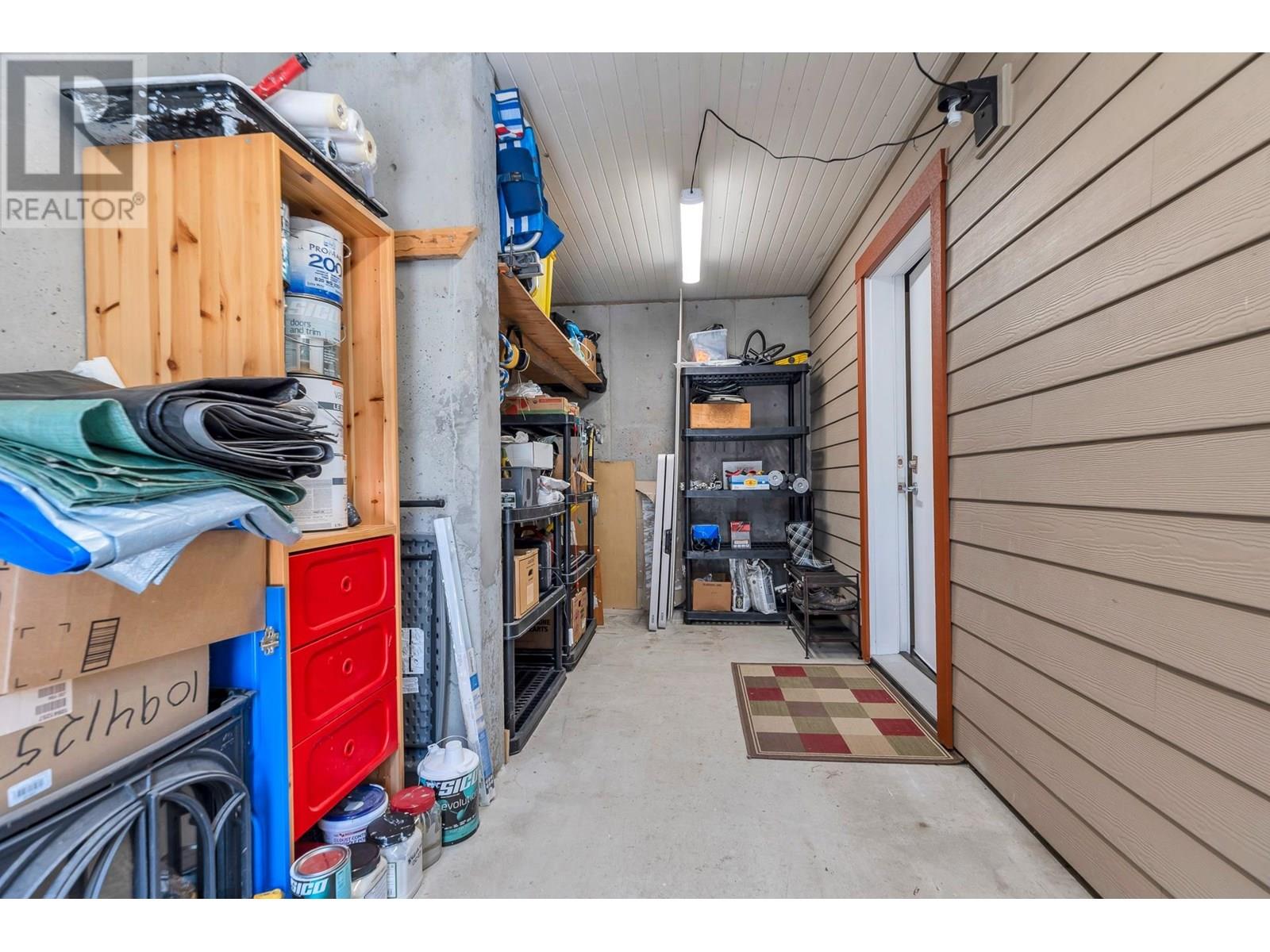 931 RIVENDELL DRIVE, Bowen Island