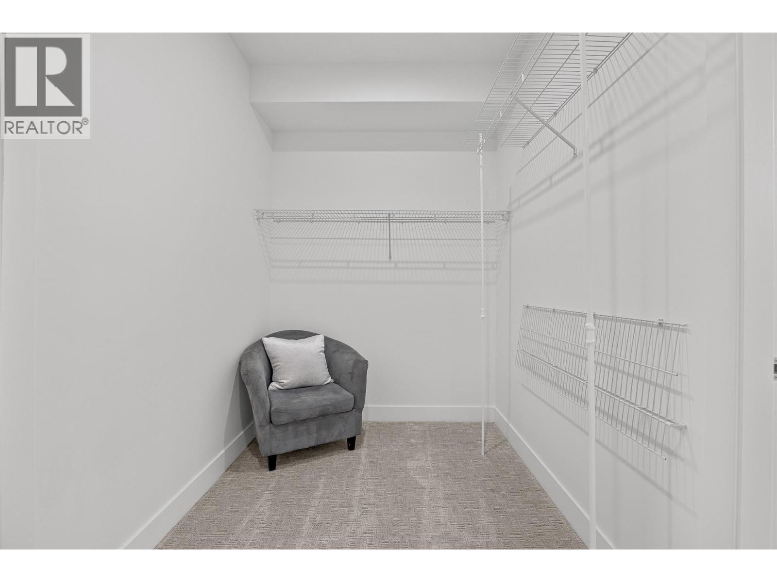 206 3434 Mckinley Beach Drive, Kelowna