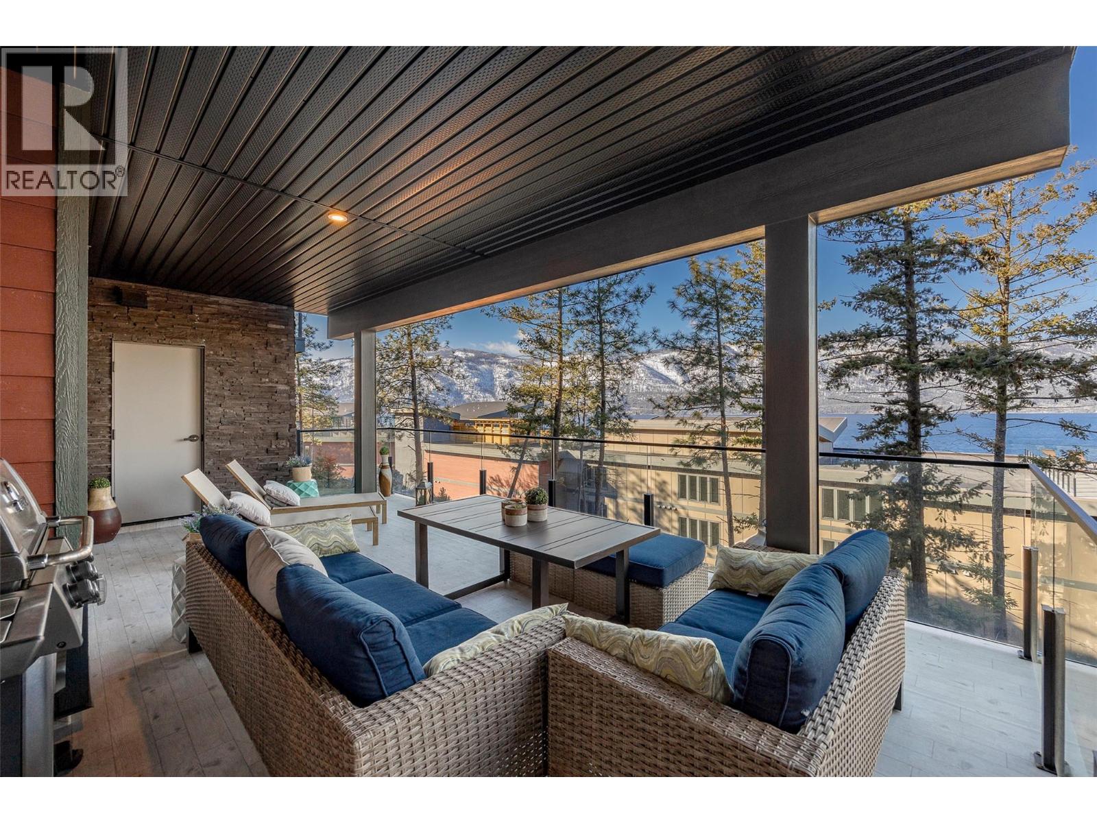206 3434 Mckinley Beach Drive, Kelowna