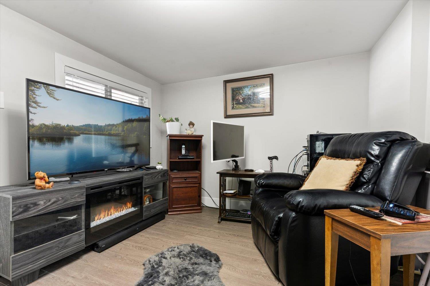 Photo 16 of 3 8220 King George Boulevard, Surrey BC