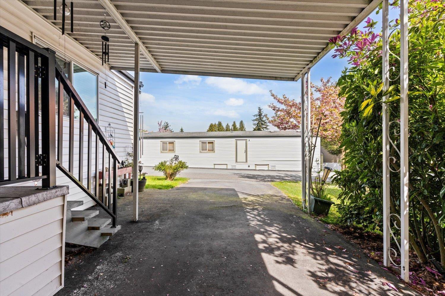 Photo 3 of 3 8220 King George Boulevard, Surrey BC