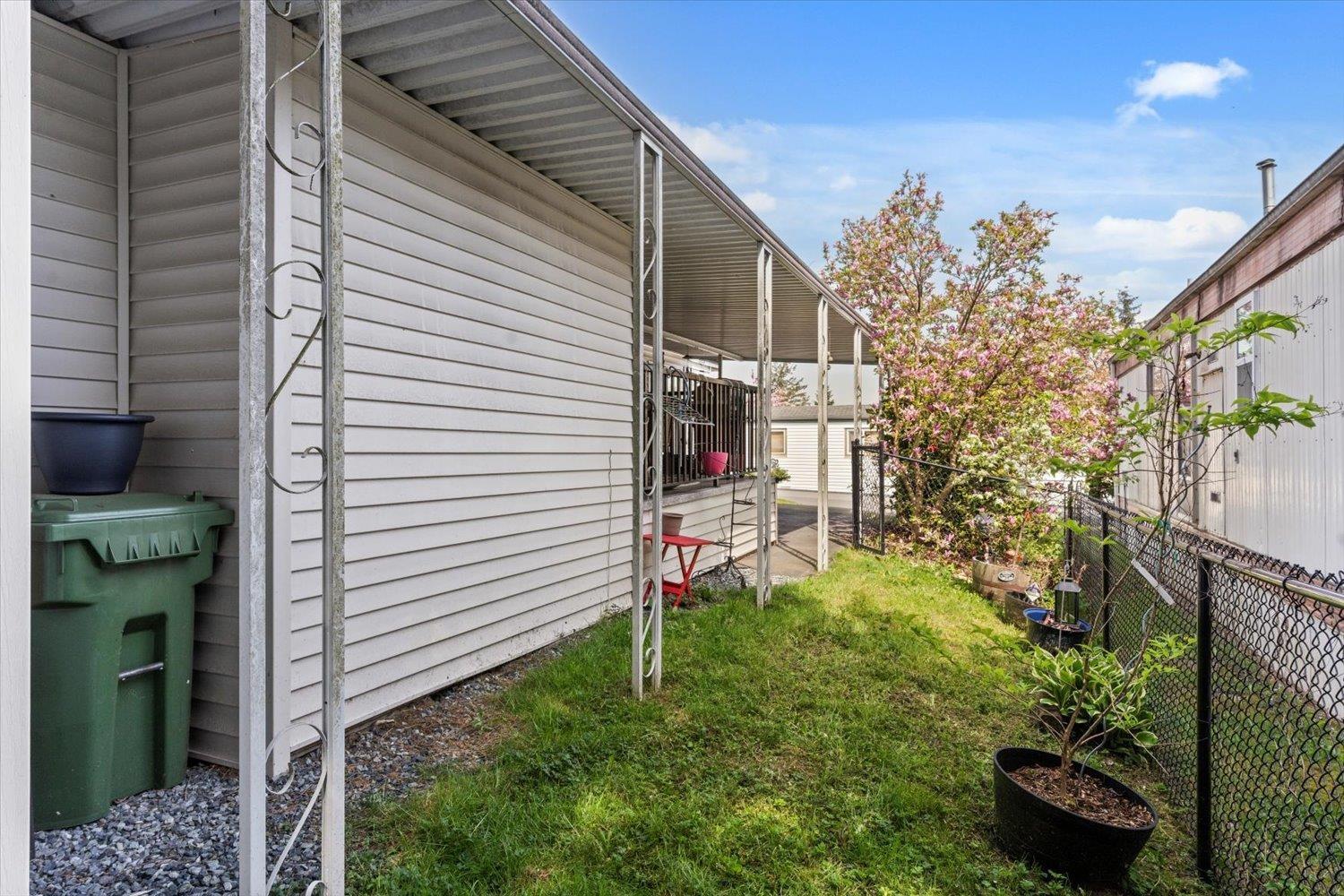 Photo 23 of 3 8220 King George Boulevard, Surrey BC