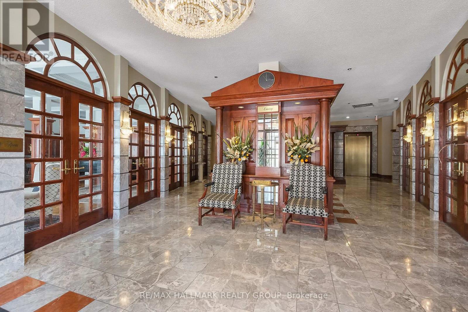 Photo 7 of 301 1480 Riverside Drive, Ottawa ON
