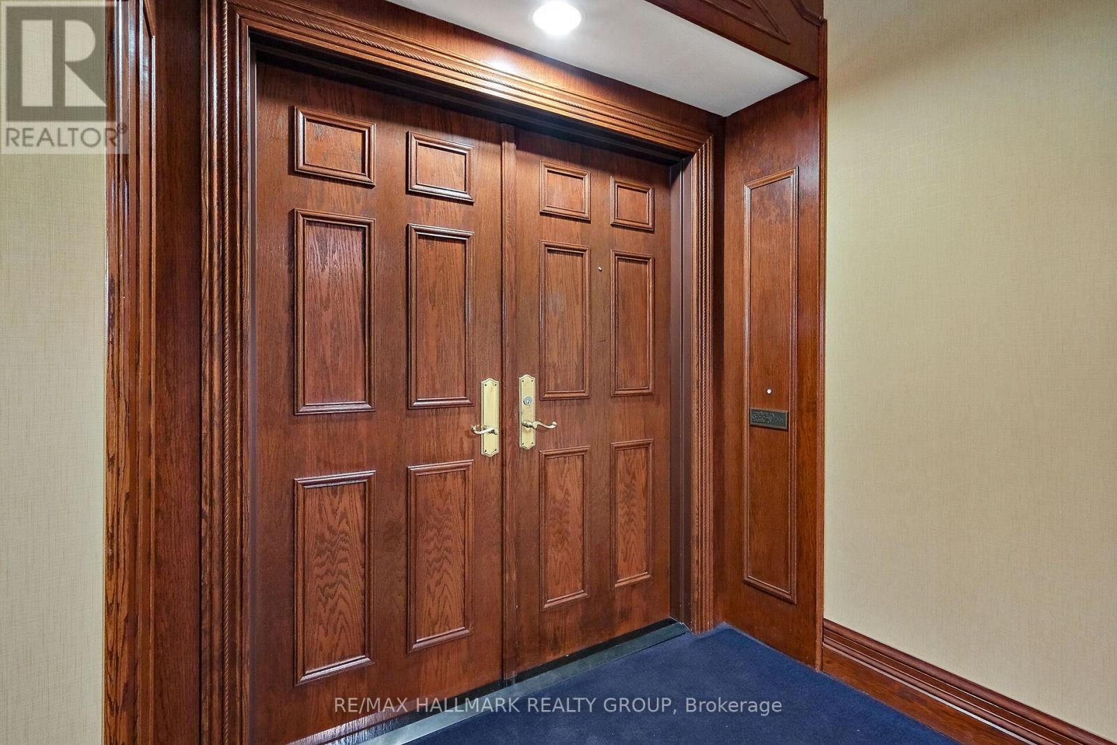 Photo 8 of 301 1480 Riverside Drive, Ottawa ON