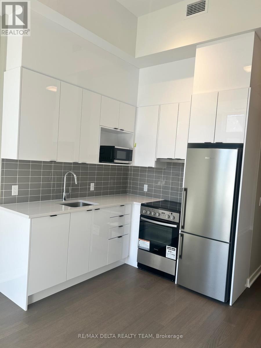 Photo 9 of 106 360 Deschatelets Avenue, Ottawa ON