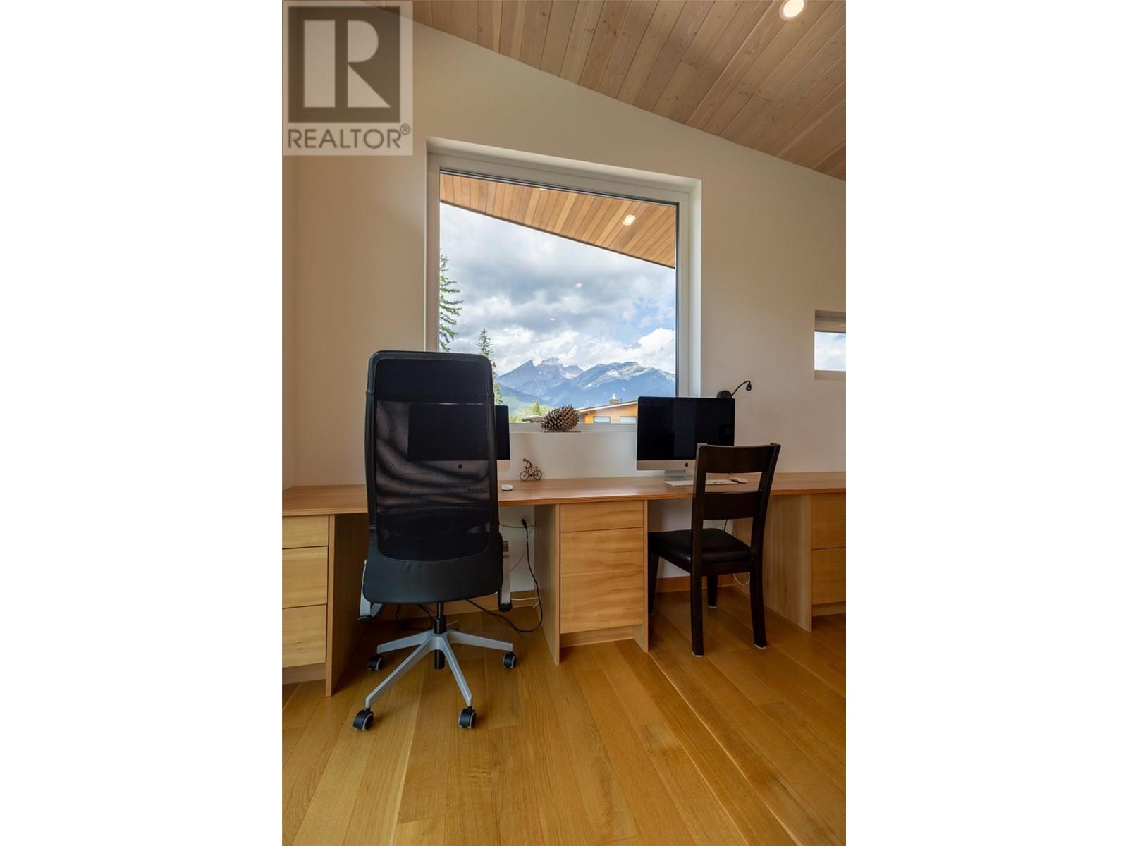 2 Piedmont Drive, Fernie