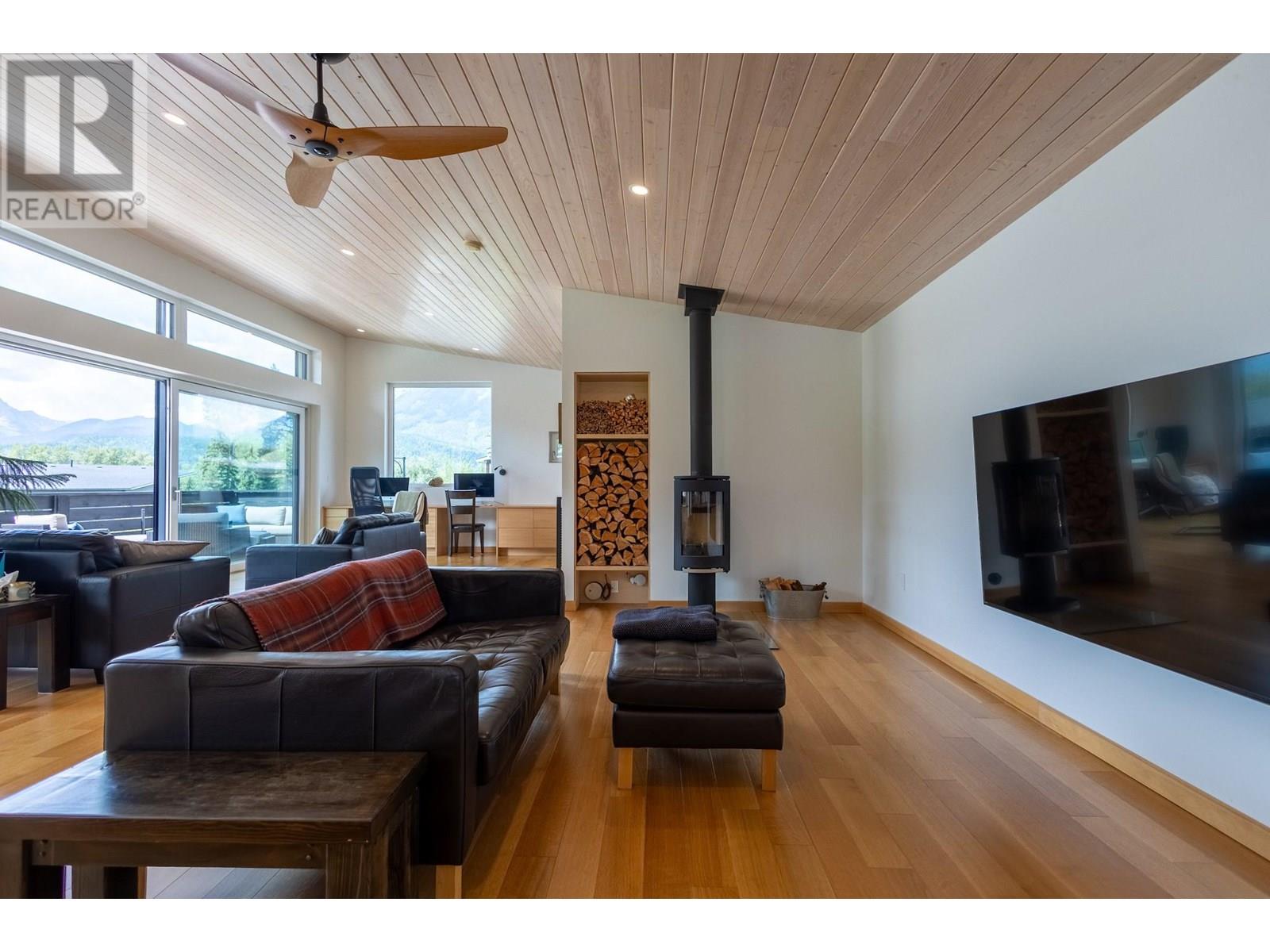 2 Piedmont Drive, Fernie