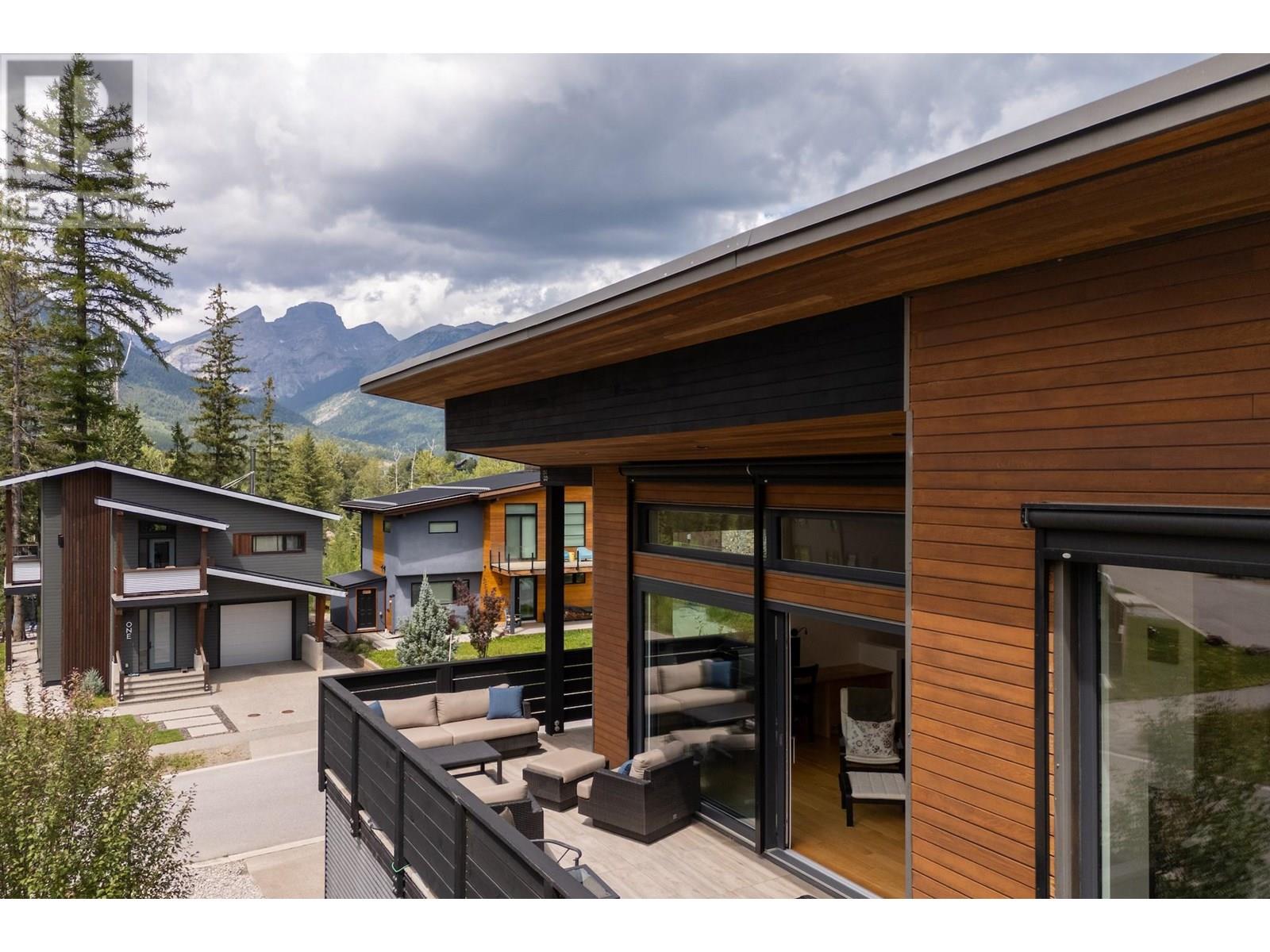 2 Piedmont Drive, Fernie