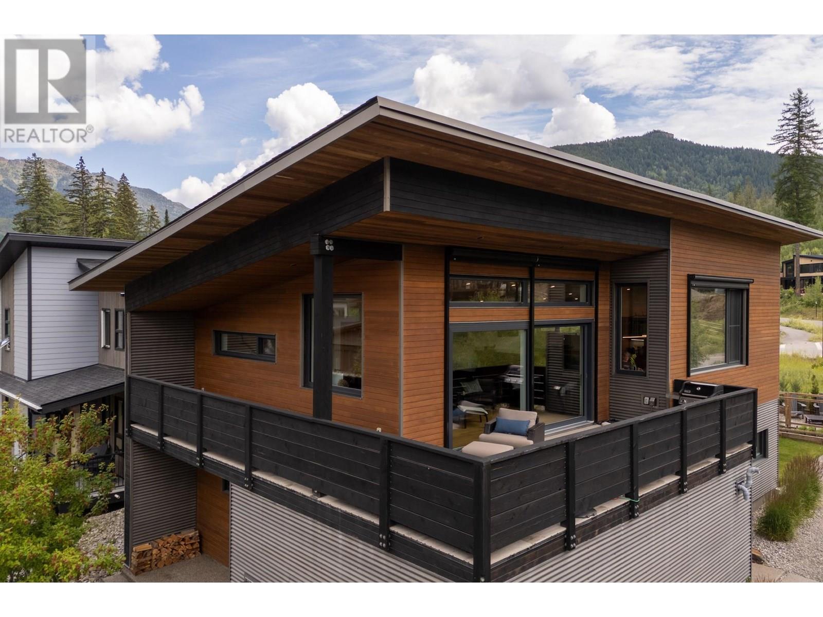 2 Piedmont Drive, Fernie