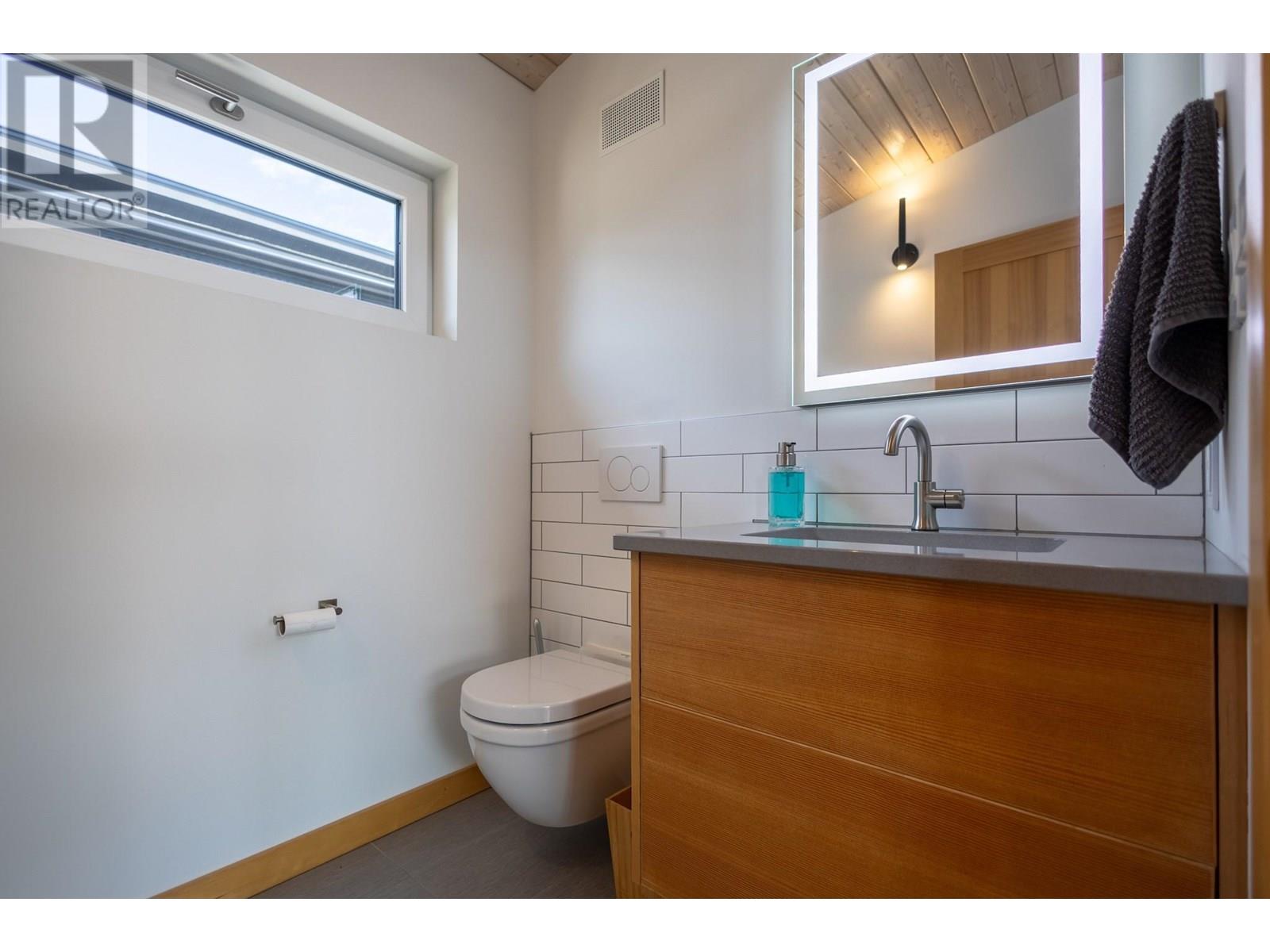 2 Piedmont Drive, Fernie