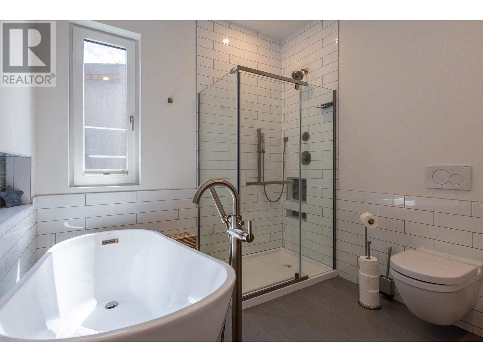 2 Piedmont Drive, Fernie
