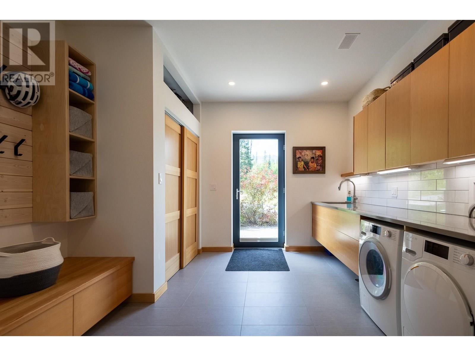 2 Piedmont Drive, Fernie