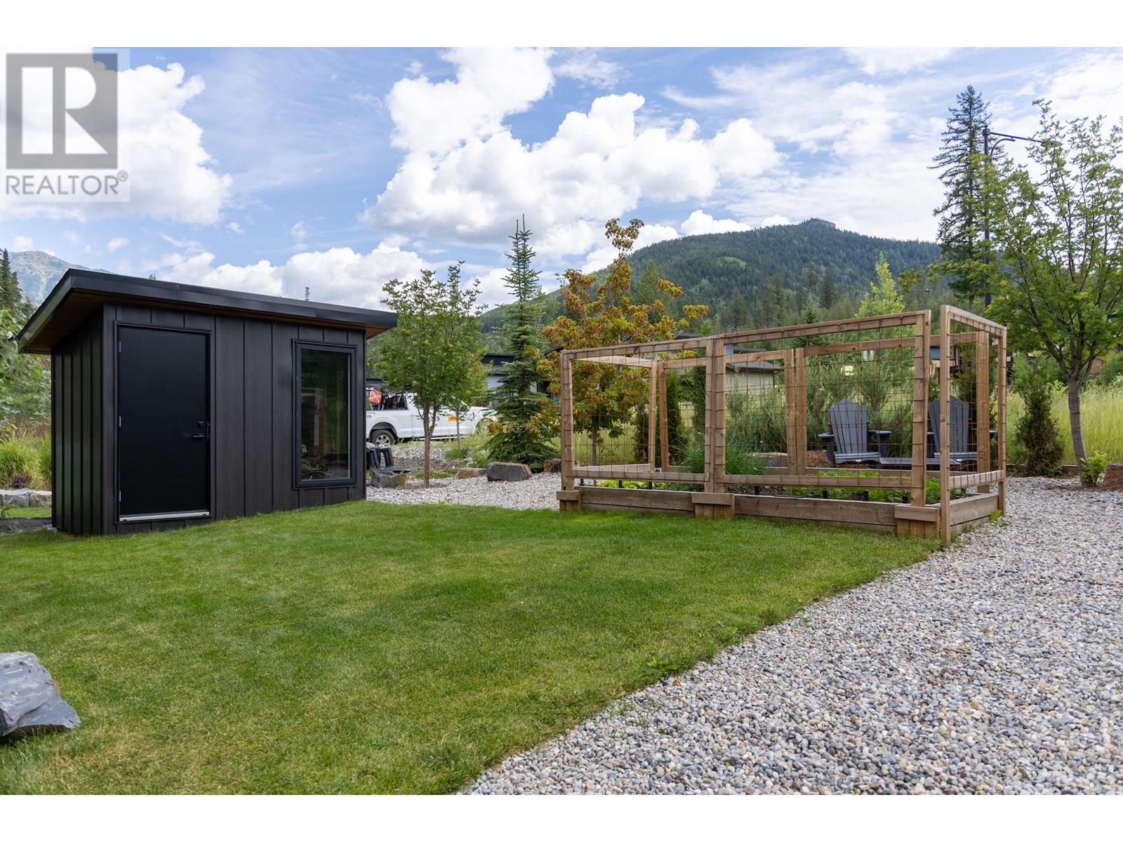 2 Piedmont Drive, Fernie