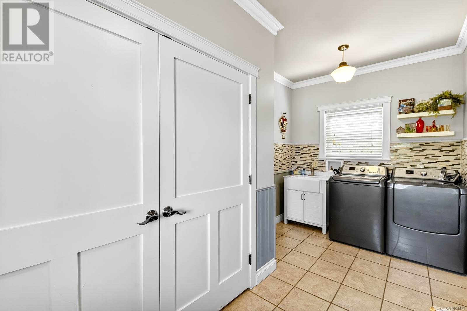 5479 Highland Dr, Port Alberni