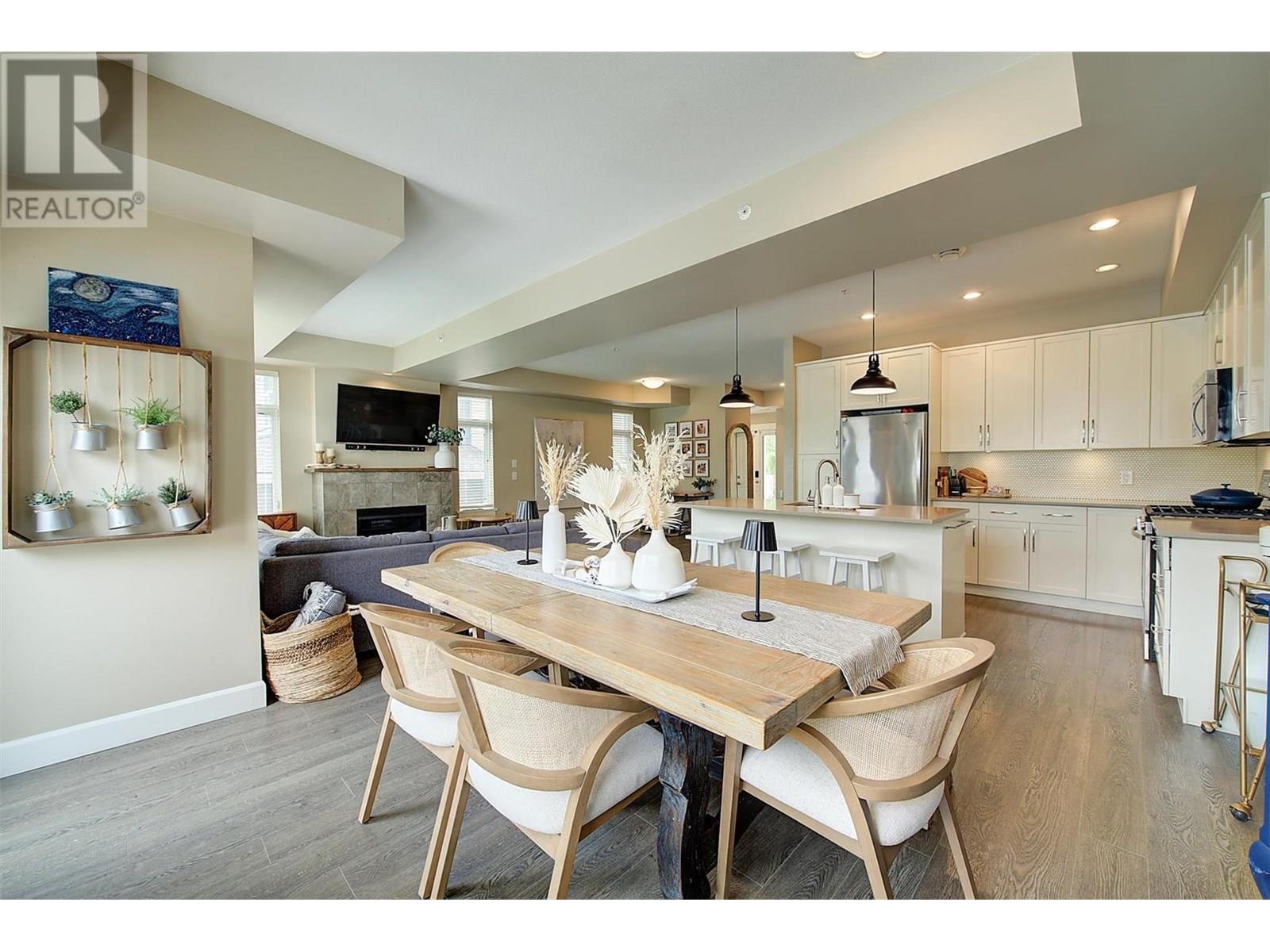 11 12850 Stillwater Court, Lake Country