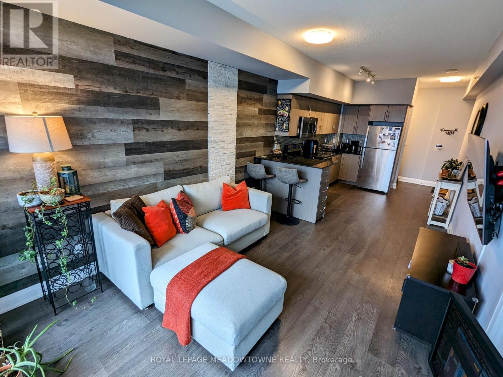 Photo 7 of 1210 55 Speers Road, Oakville ON