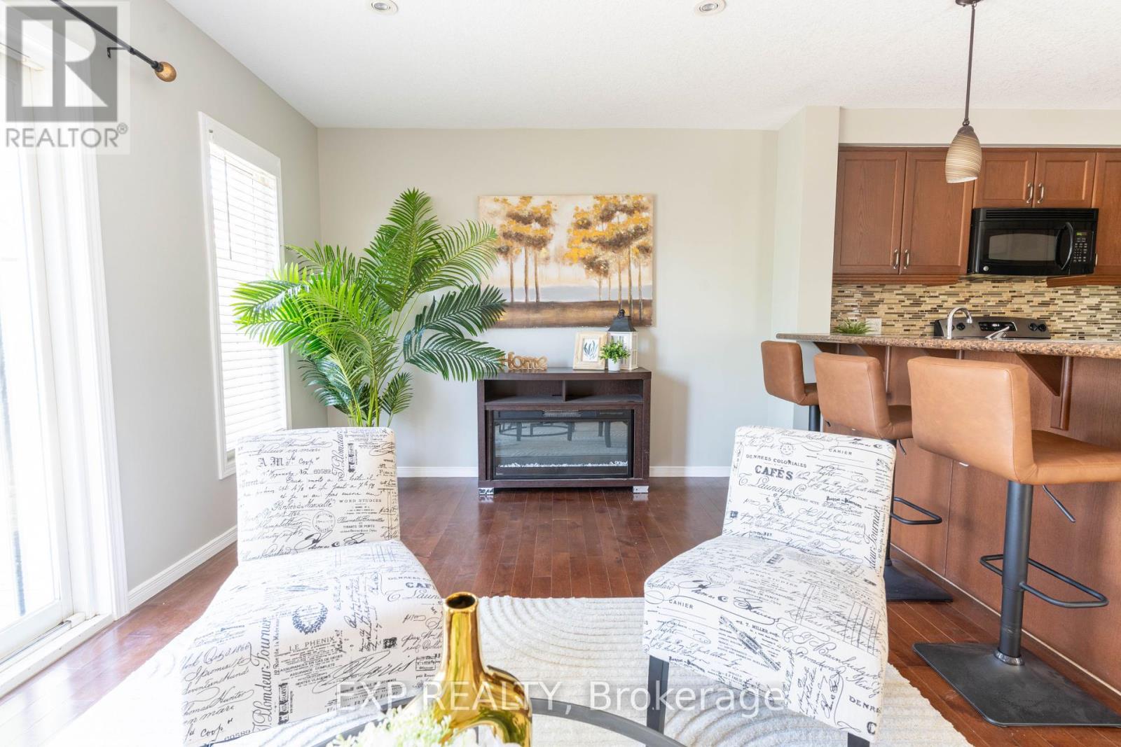 Photo 12 of 1319 Countrystone Drive, Kitchener ON
