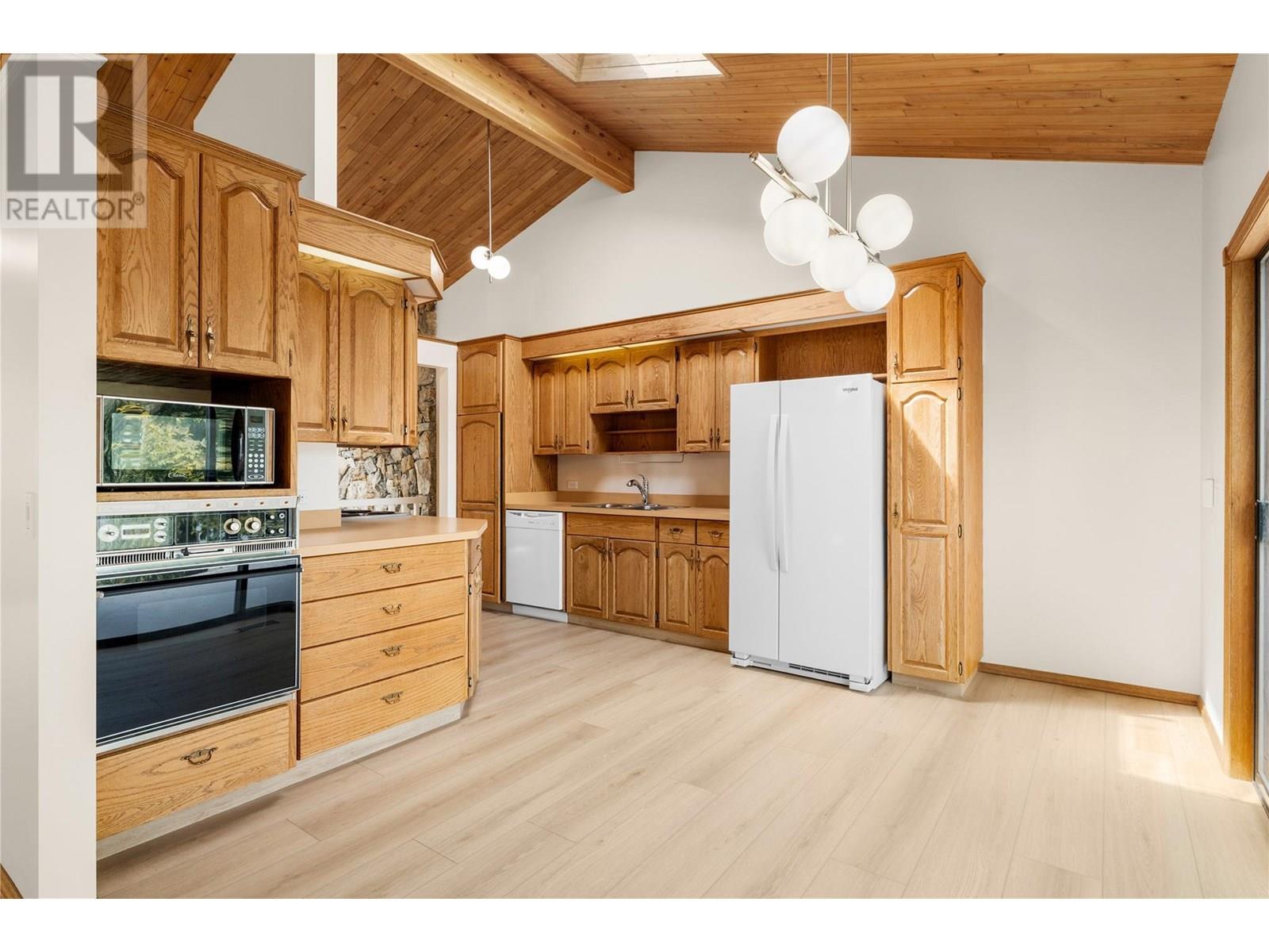 Photo 16 of 1440 Green Bay Road, West Kelowna BC