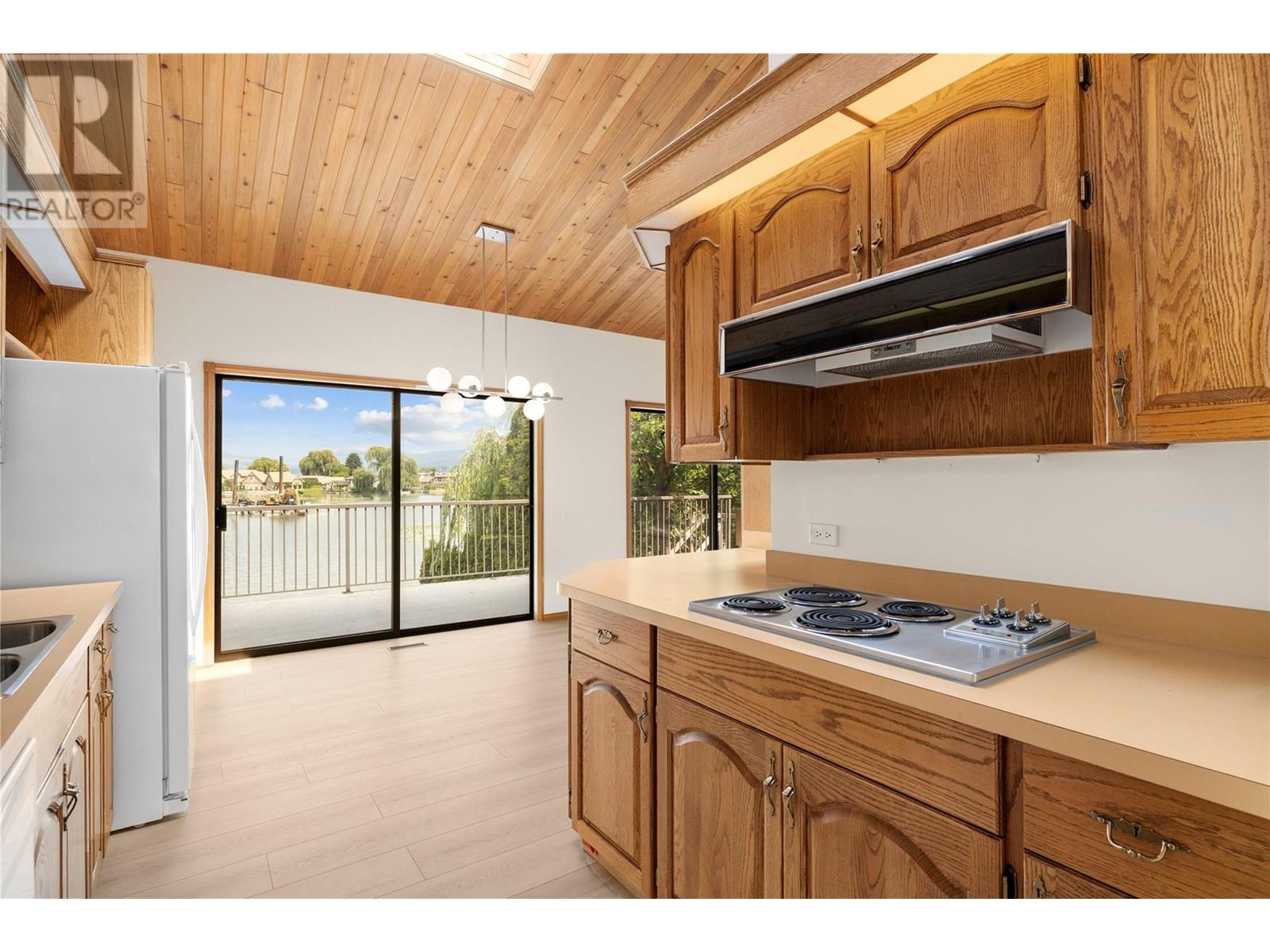 Photo 17 of 1440 Green Bay Road, West Kelowna BC