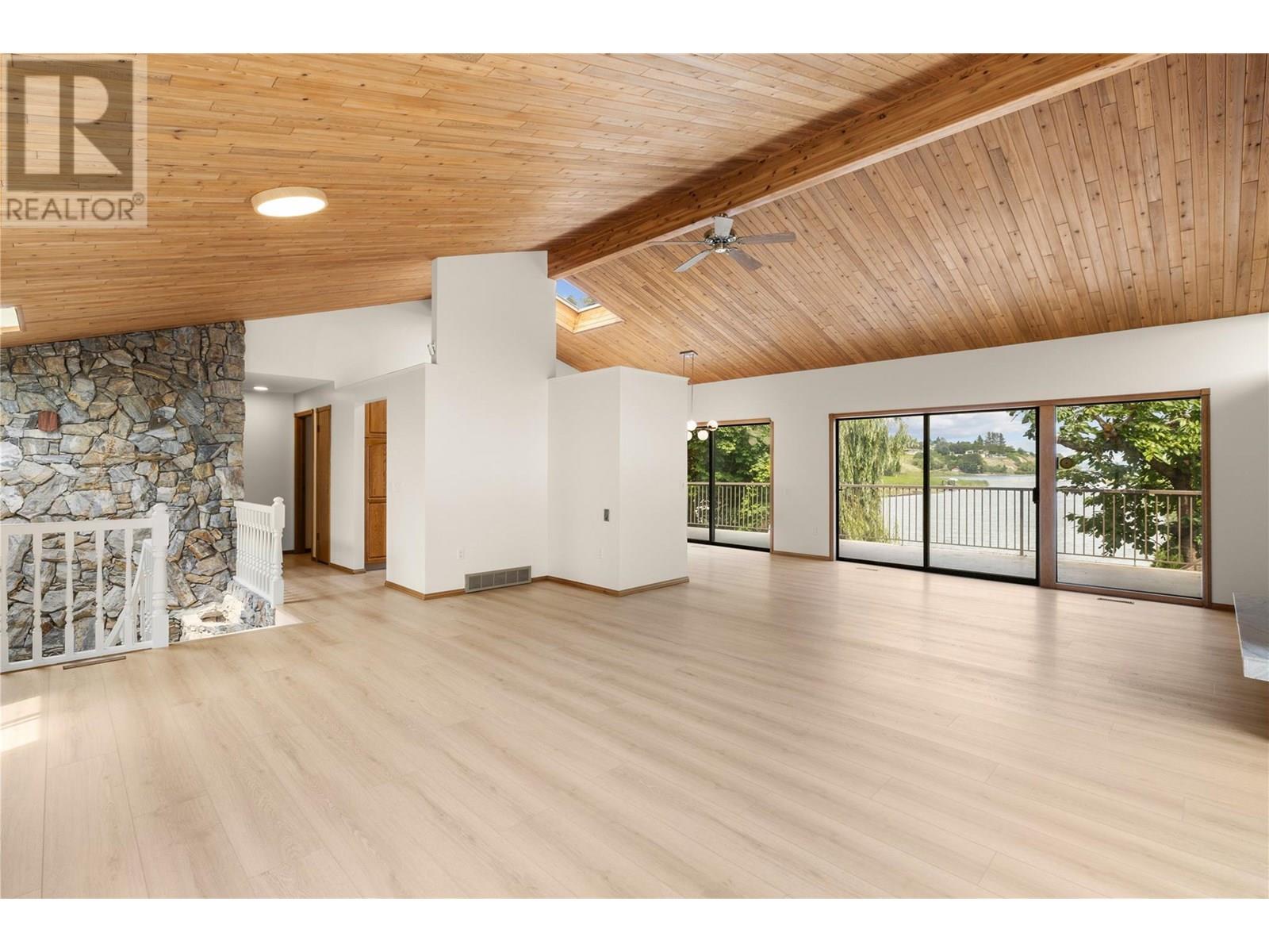 Photo 4 of 1440 Green Bay Road, West Kelowna BC