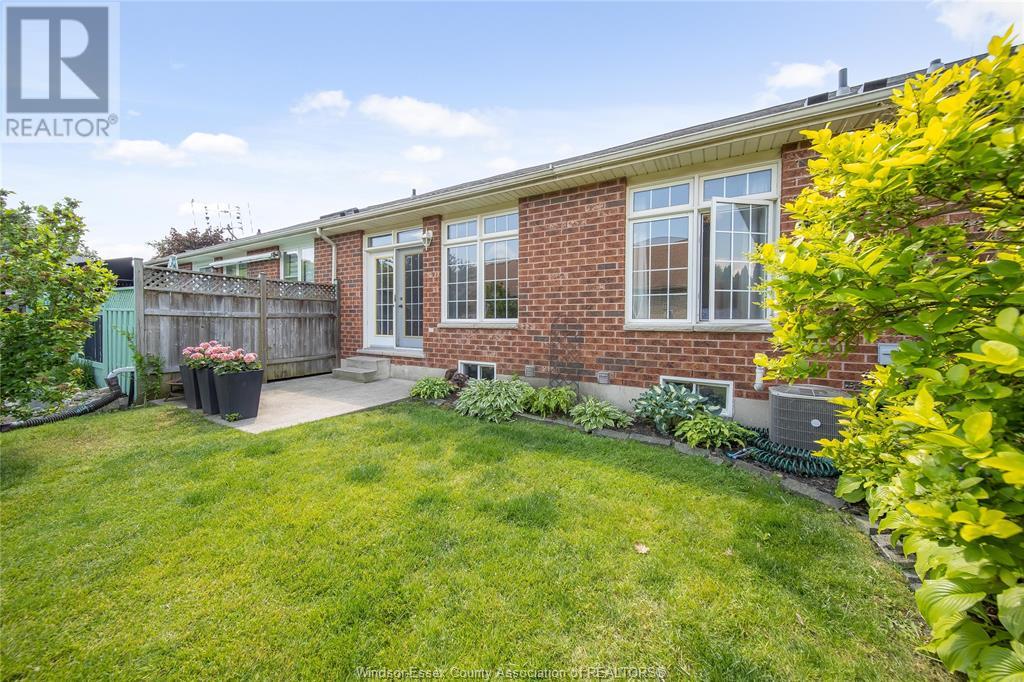 Photo 39 of 11924 Cobblestone Crescent, Windsor ON