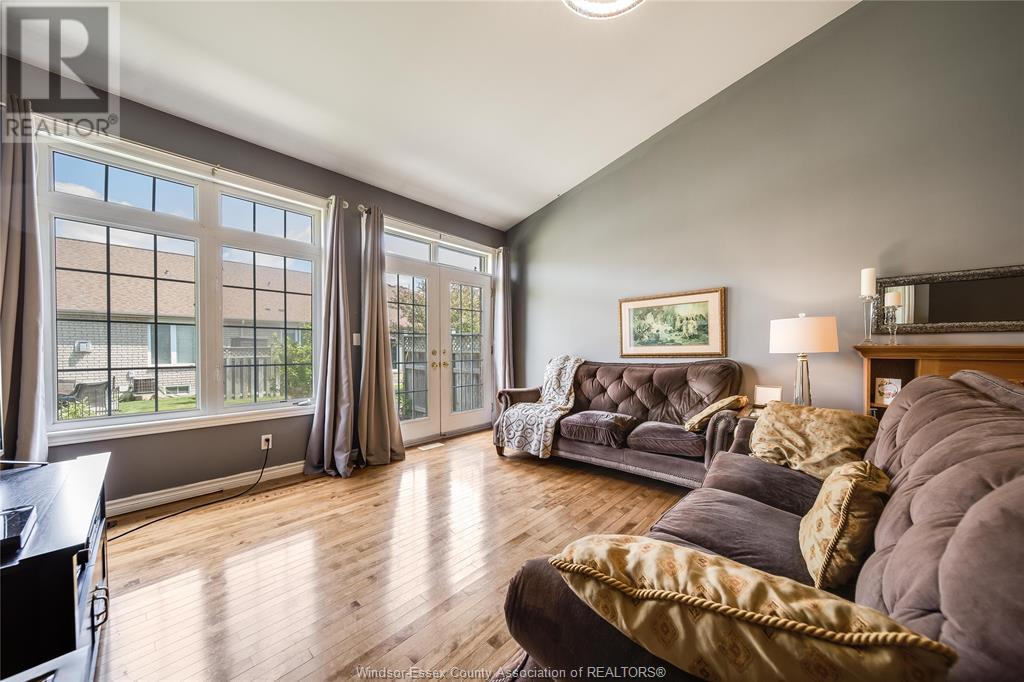 Photo 12 of 11924 Cobblestone Crescent, Windsor ON