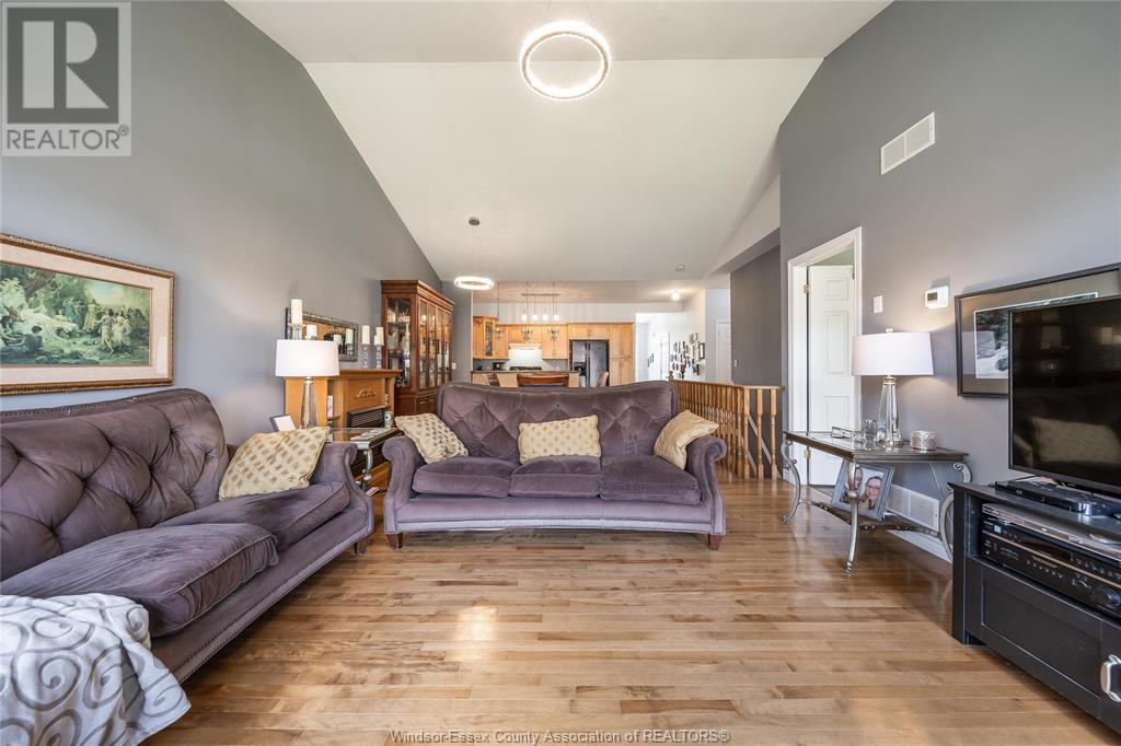 Photo 41 of 11924 Cobblestone Crescent, Windsor ON