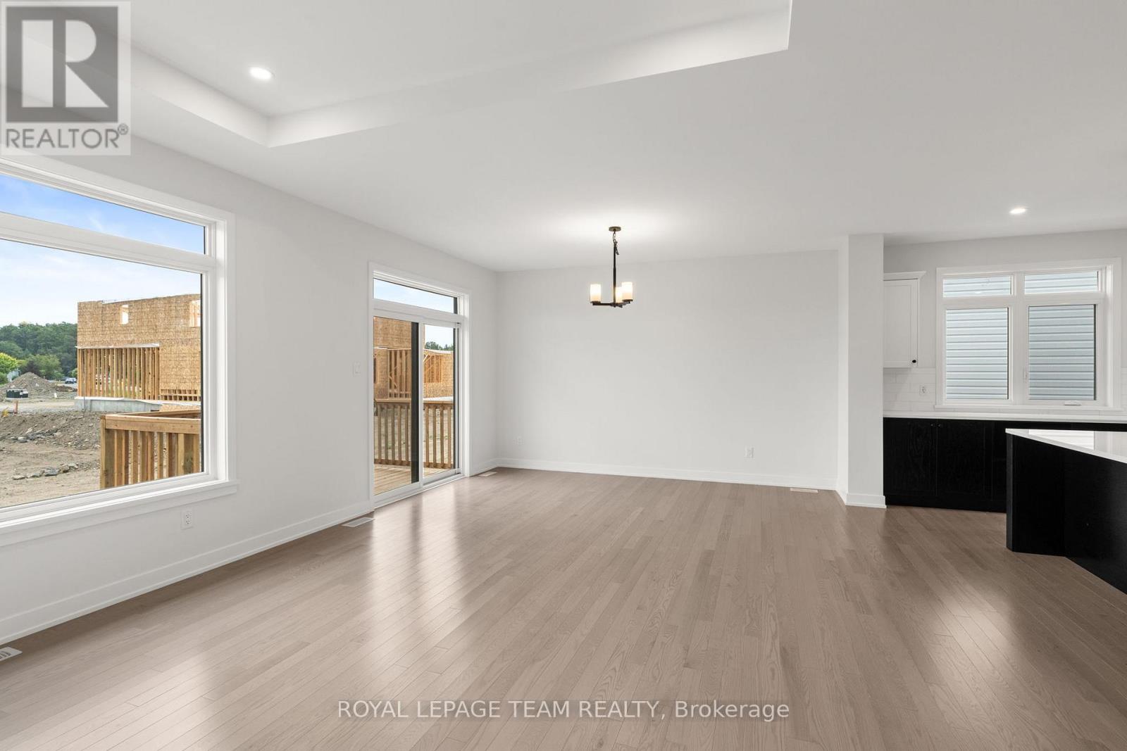 Photo 19 of 1017 Moore Street, Brockville ON