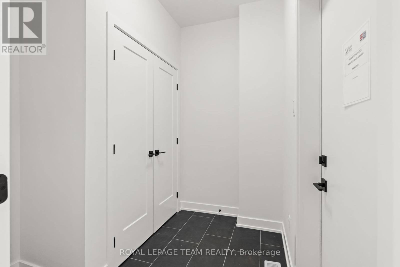 Photo 31 of 1017 Moore Street, Brockville ON