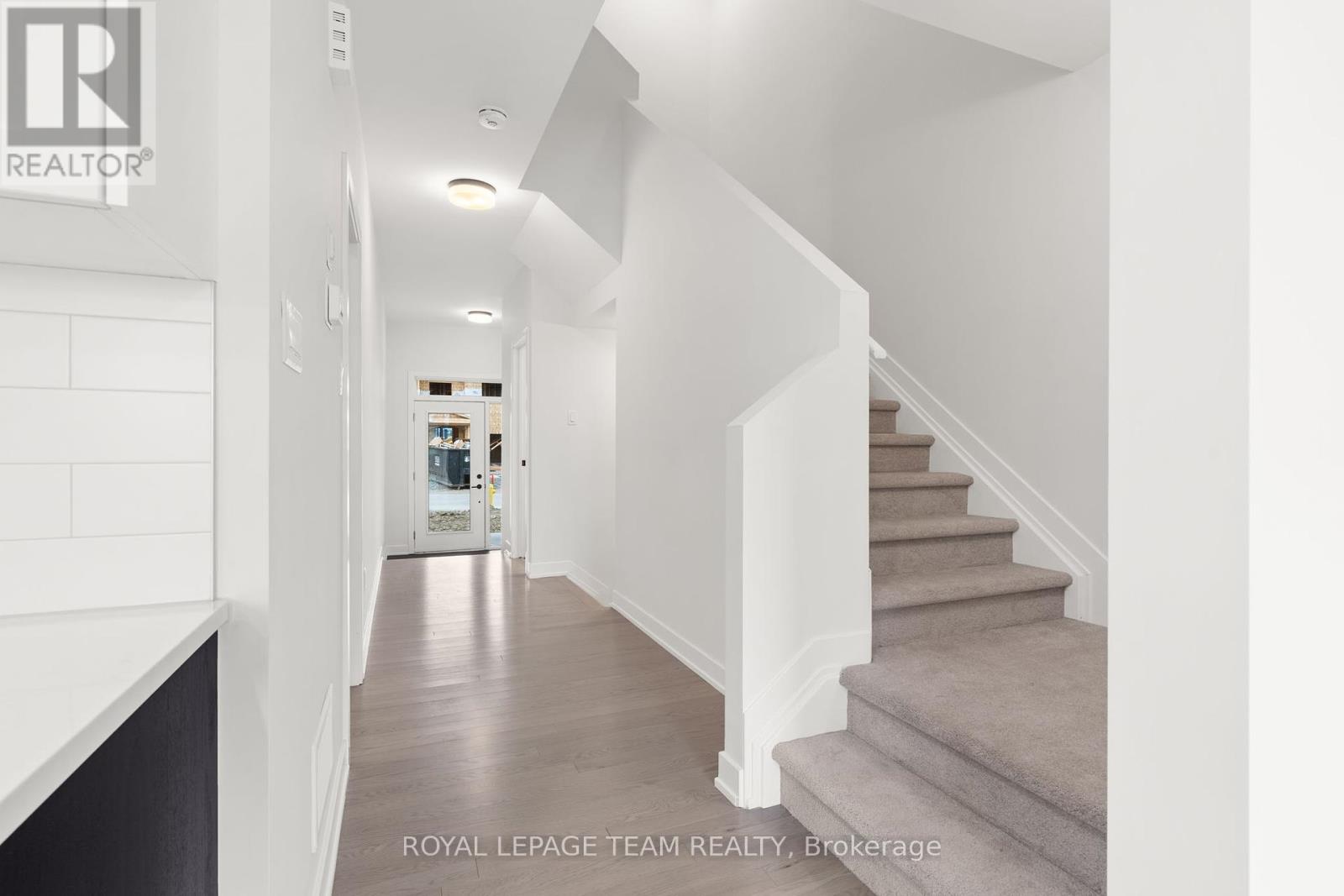 Photo 1 of 1017 Moore Street, Brockville ON