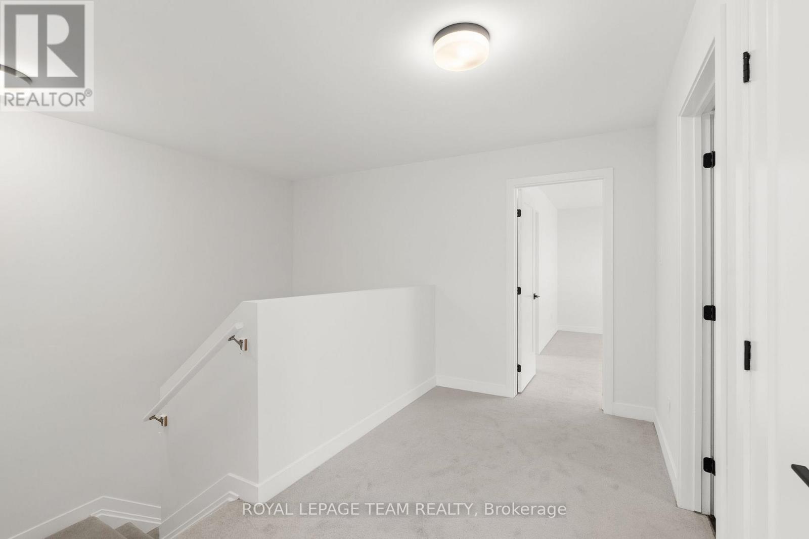 Photo 34 of 1017 Moore Street, Brockville ON