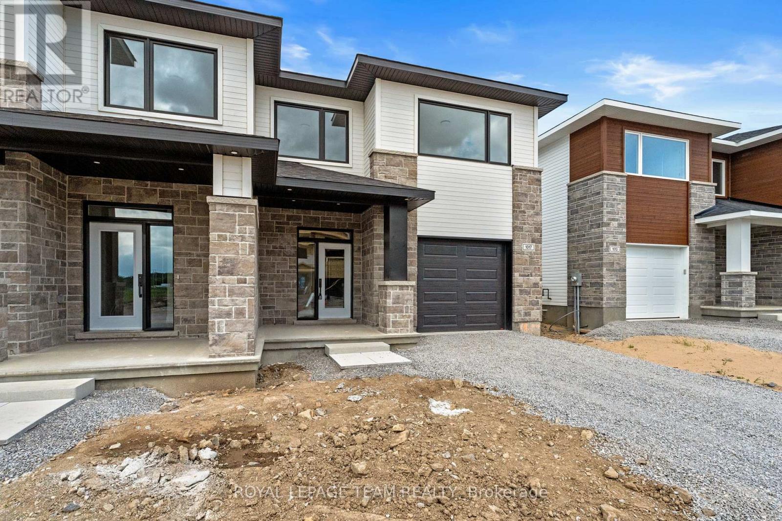 Photo 35 of 1017 Moore Street, Brockville ON