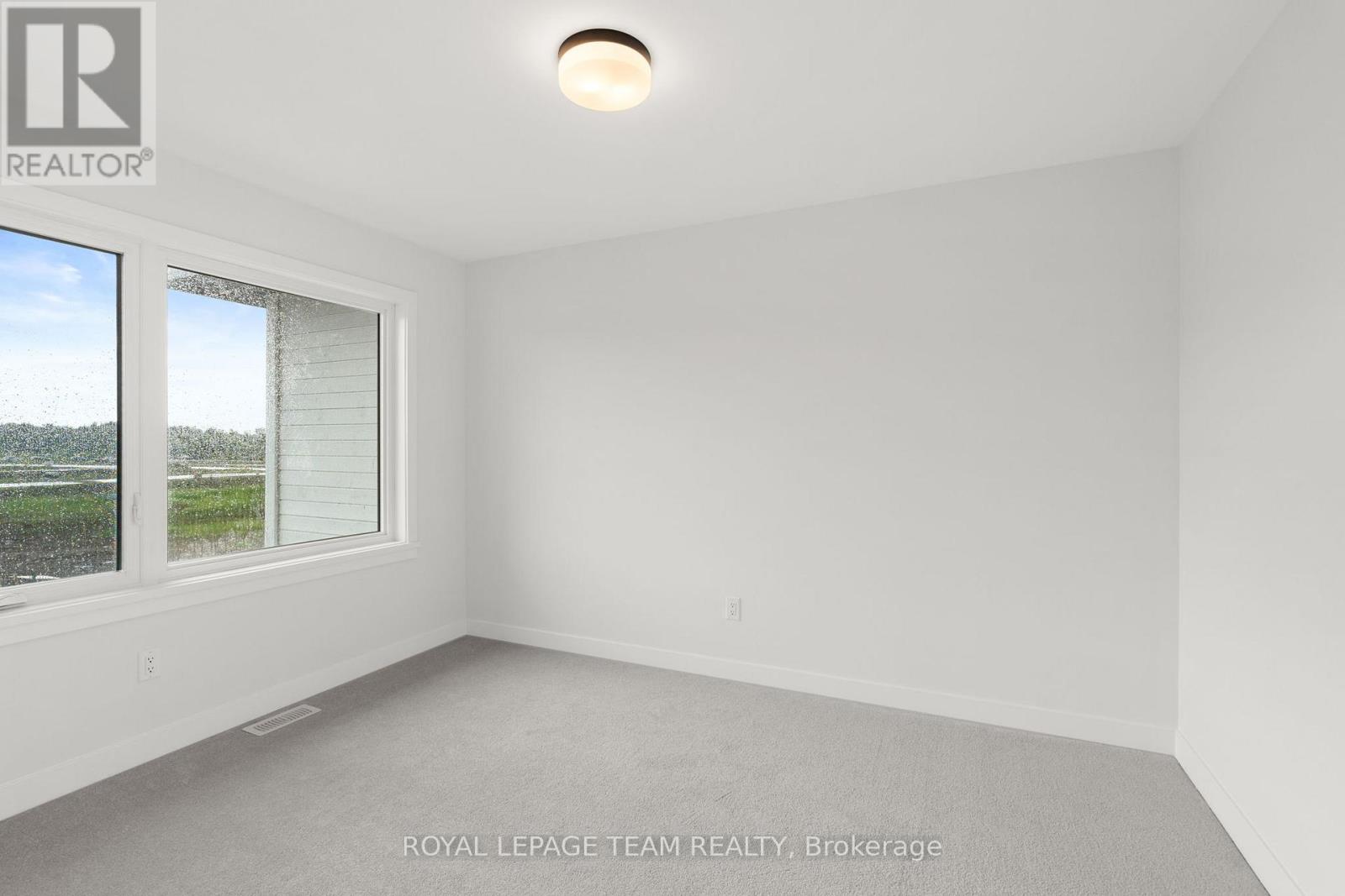 Photo 13 of 1017 Moore Street, Brockville ON