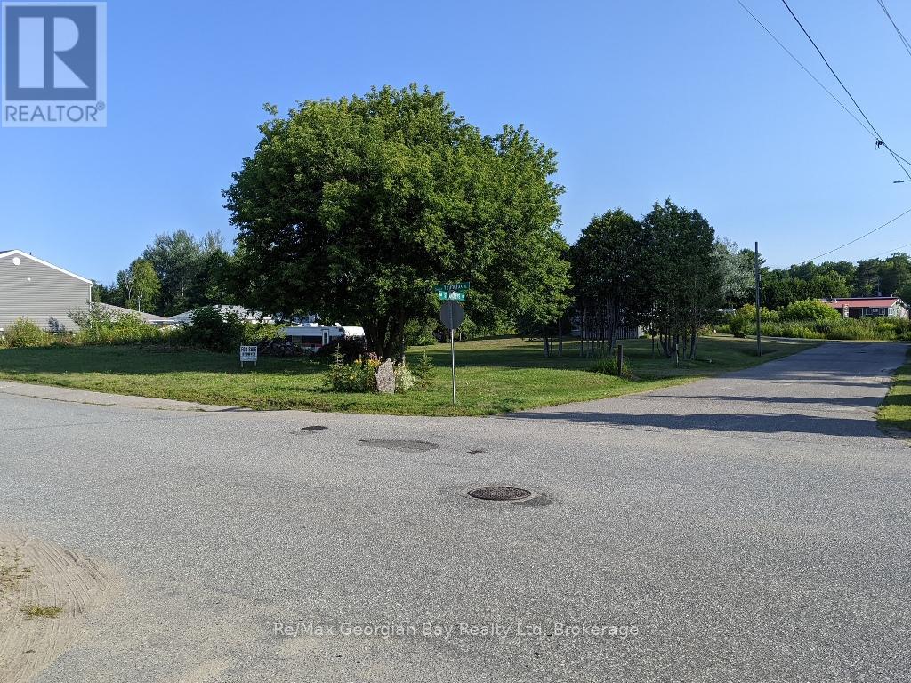Photo 8 of 32 Youngfox Road, Blind River ON