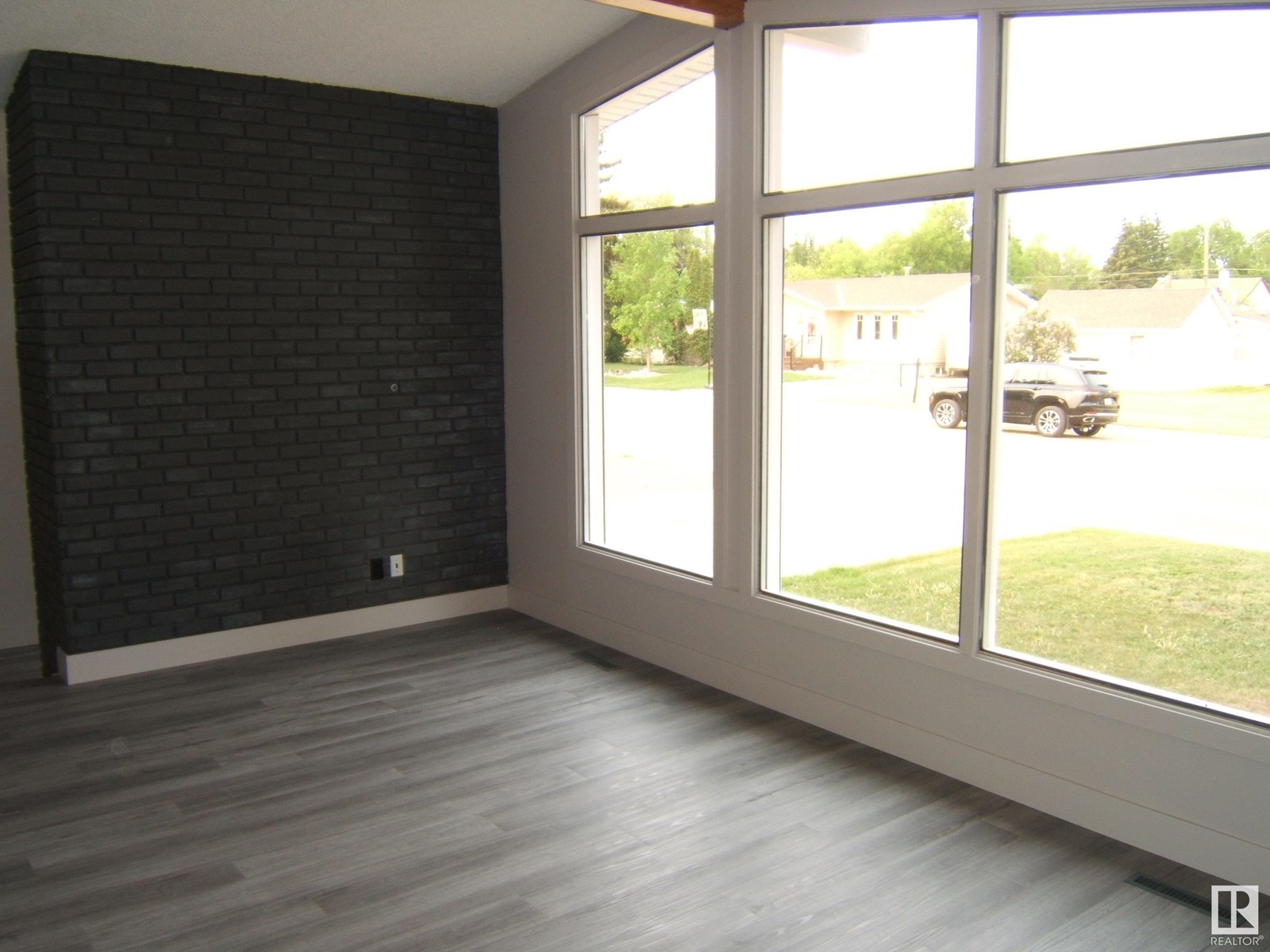 Photo 32 of 4413 48 A St, Vegreville AB