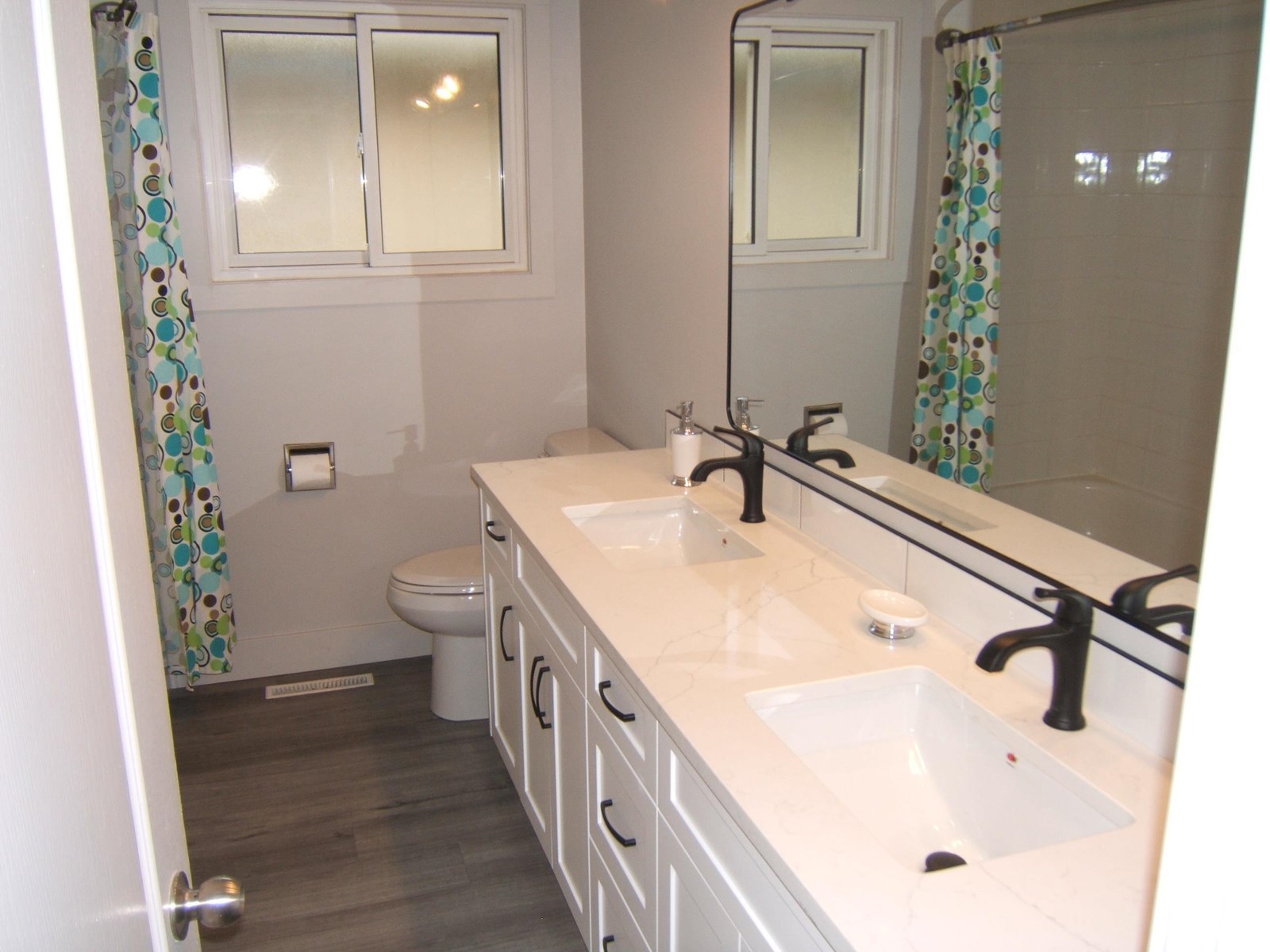 Photo 5 of 4413 48 A St, Vegreville AB
