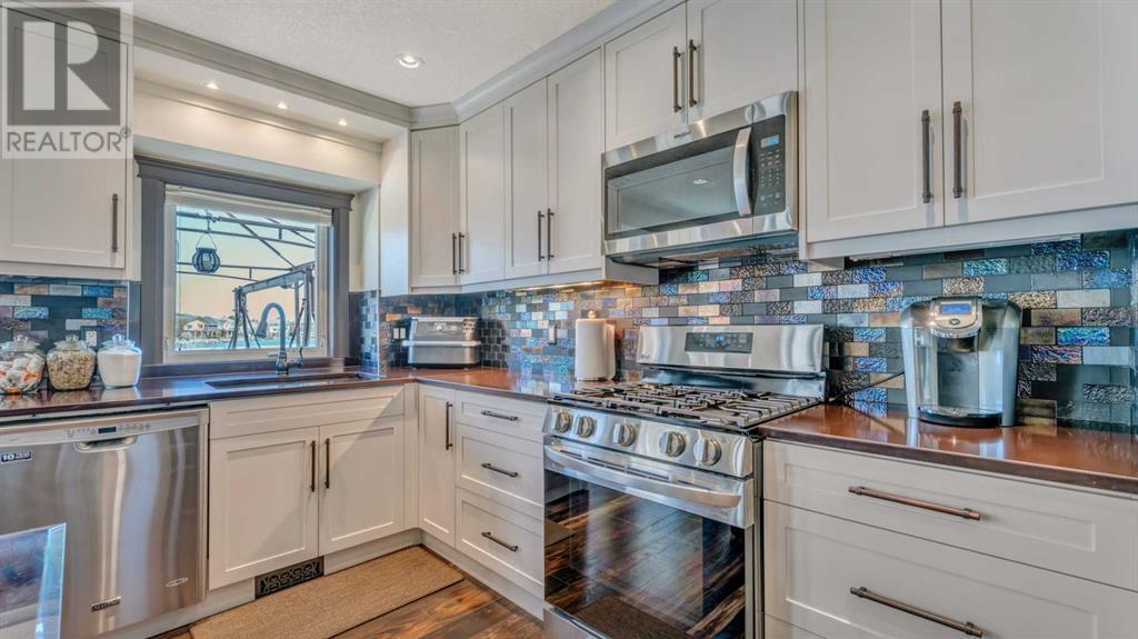 Single Family House for Sale in  Coral Shores Landing NE Coral Springs Calgary 