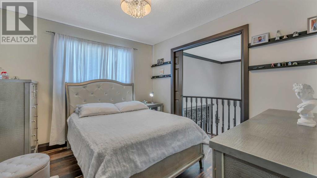 Single Family House for Sale in  Coral Shores Landing NE Coral Springs Calgary 