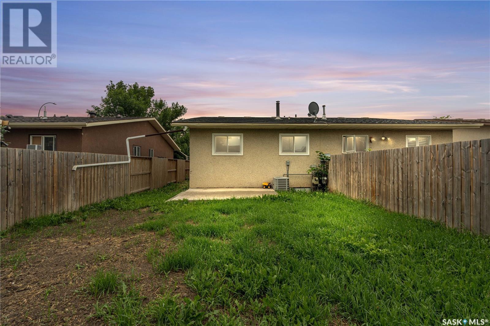 Photo 5 of 3922 Diefenbaker Drive, Saskatoon SK