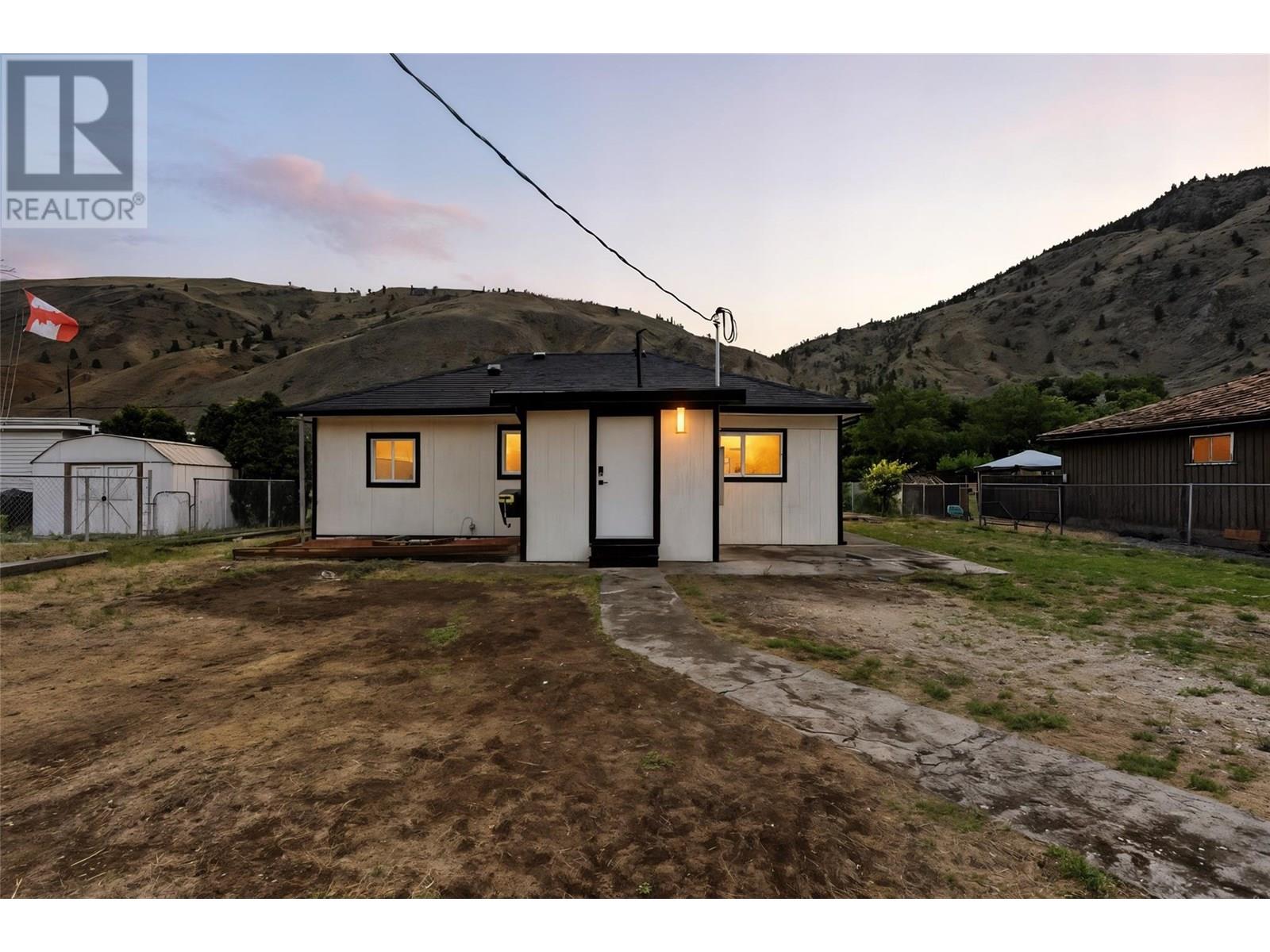 Photo 5 of 3771 Thompson View Street, Lytton BC
