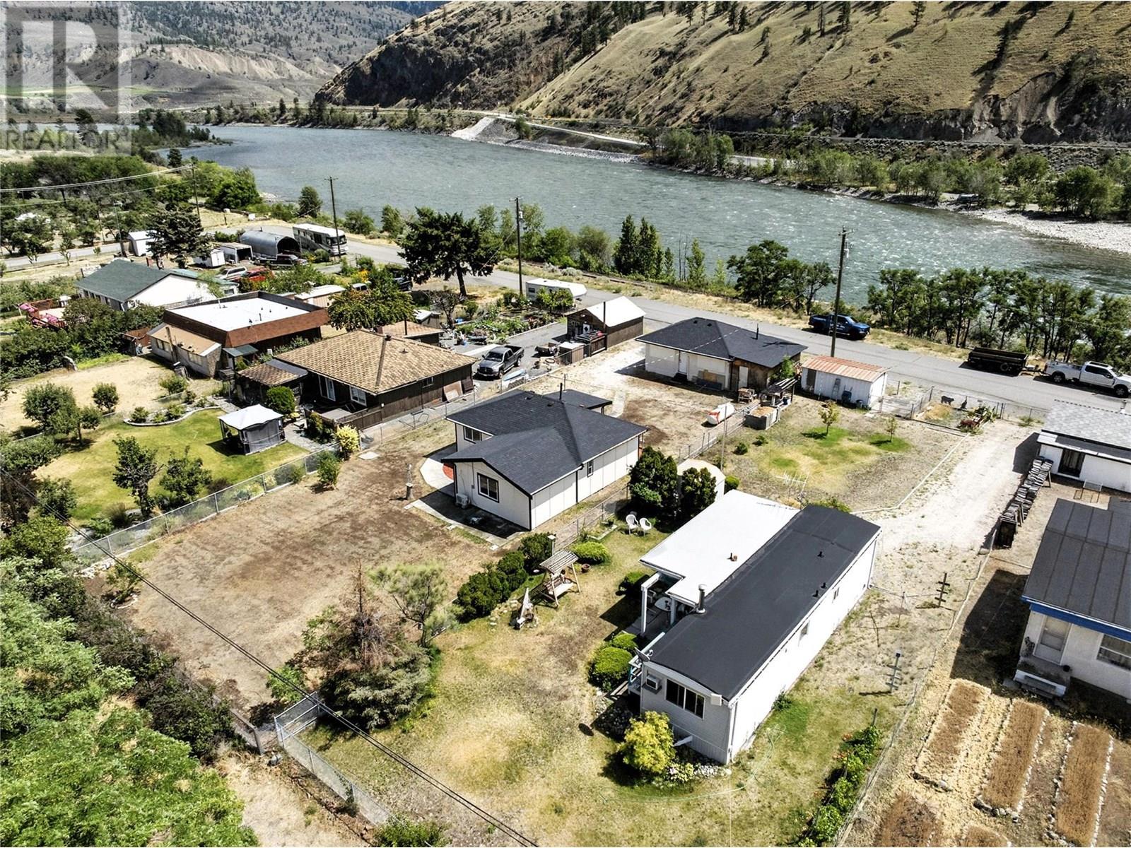 Photo 3 of 3771 Thompson View Street, Lytton BC