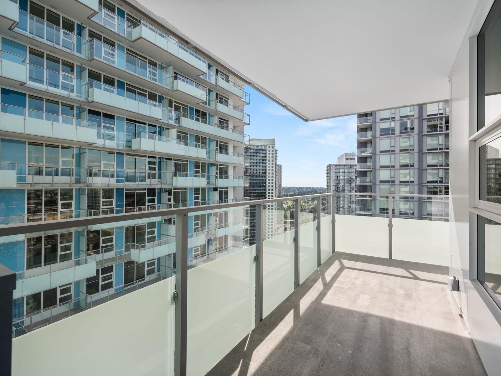 Photo 18 of 2907 13778 100 Avenue, Surrey BC