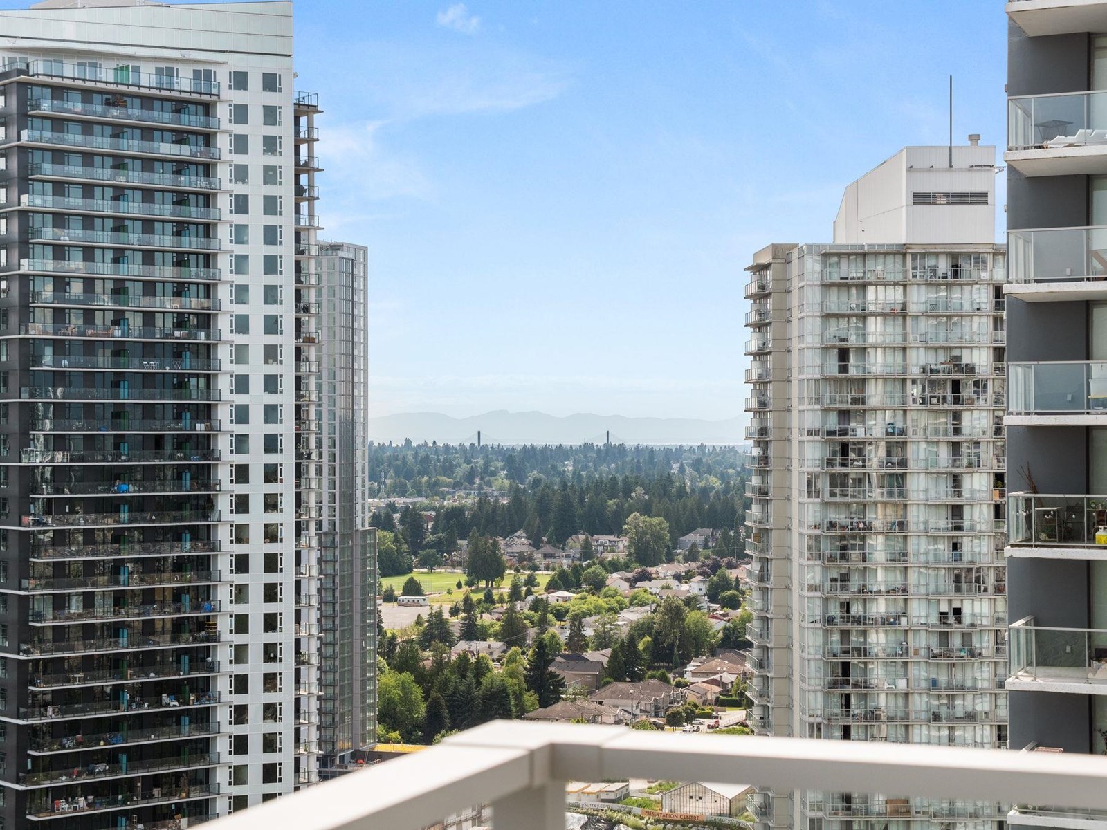Photo 21 of 2907 13778 100 Avenue, Surrey BC