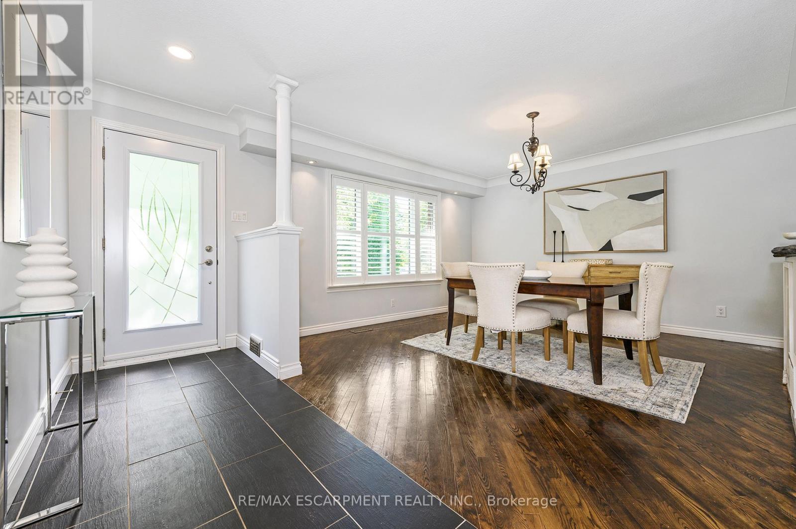Photo 10 of 6487 Panton Street, Burlington ON