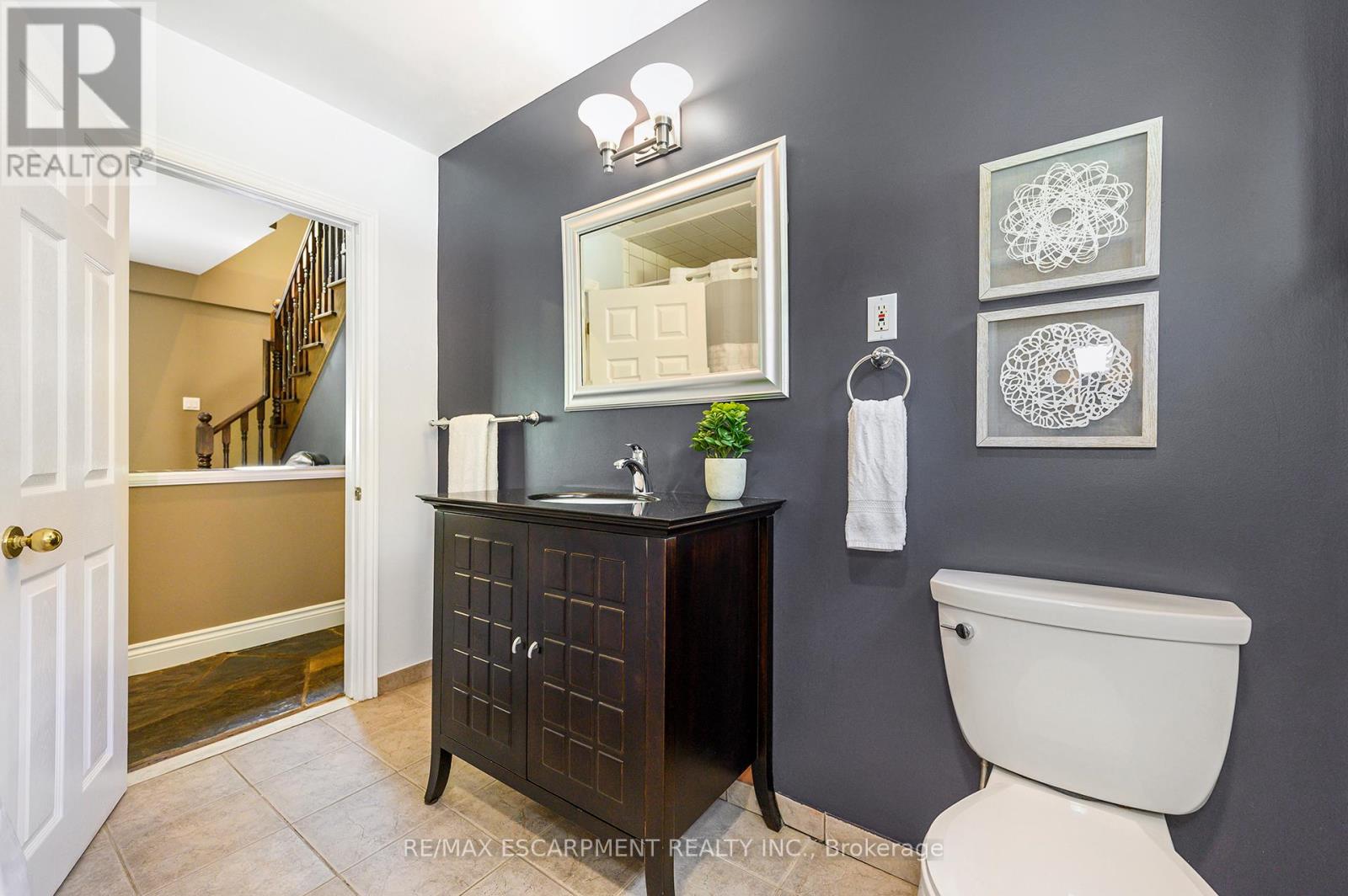 Photo 21 of 6487 Panton Street, Burlington ON