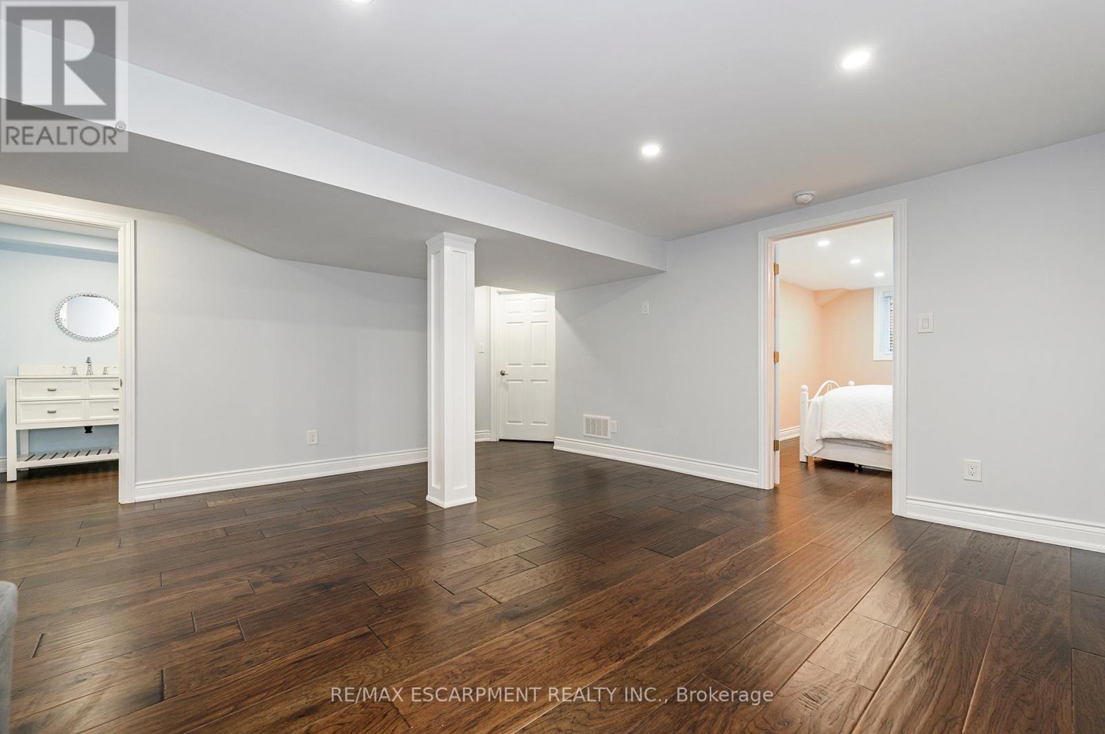 Photo 29 of 6487 Panton Street, Burlington ON