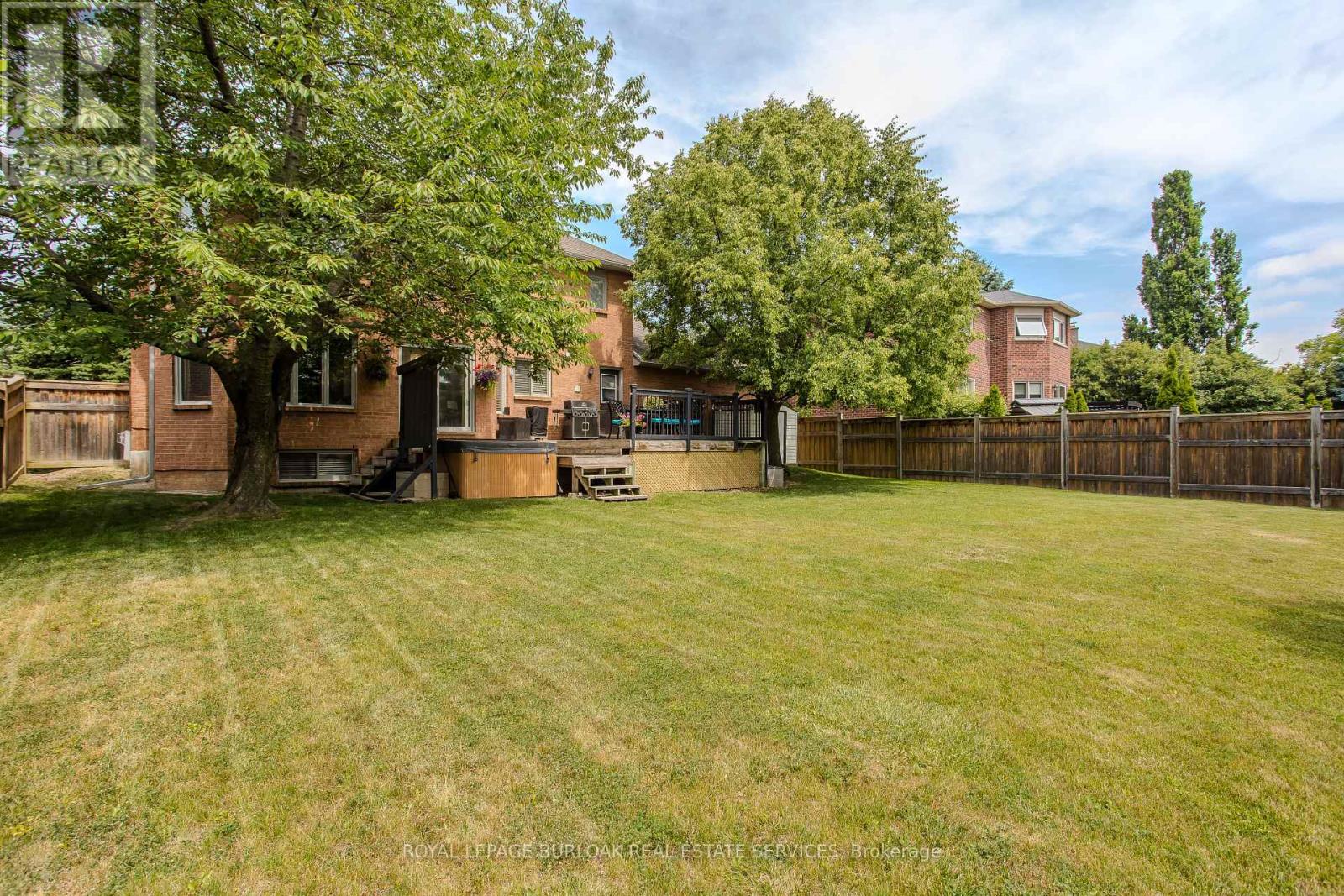 Photo 34 of 1352 Winterberry Drive, Burlington ON