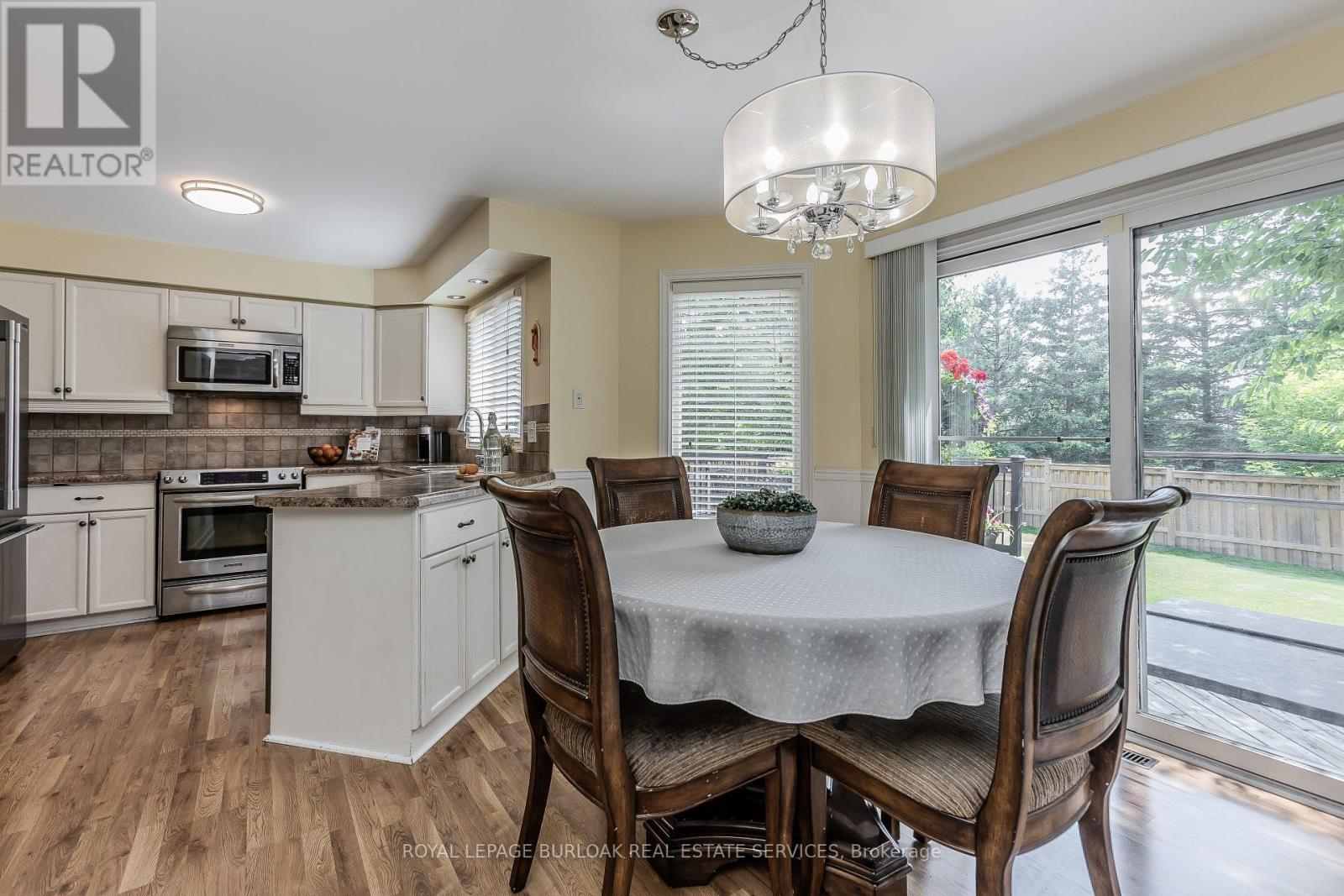 Photo 18 of 1352 Winterberry Drive, Burlington ON